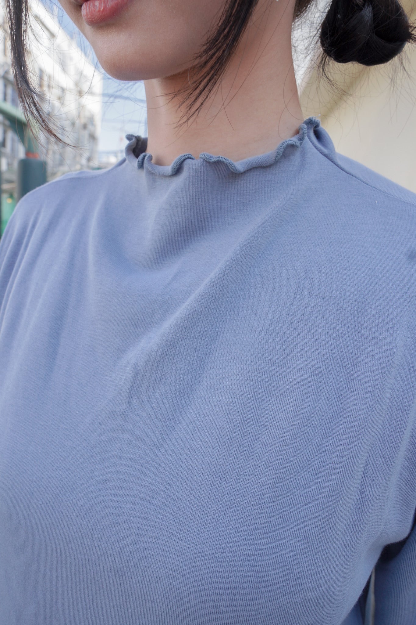<現貨> 自家製 超厚實! ruffle邊半高領純色內搭上衣｜三色入