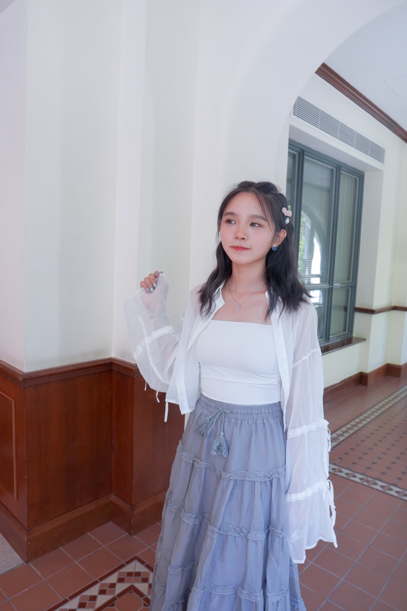 <預訂> 蝴蝶結綁帶短版開胸透透長袖裇衫