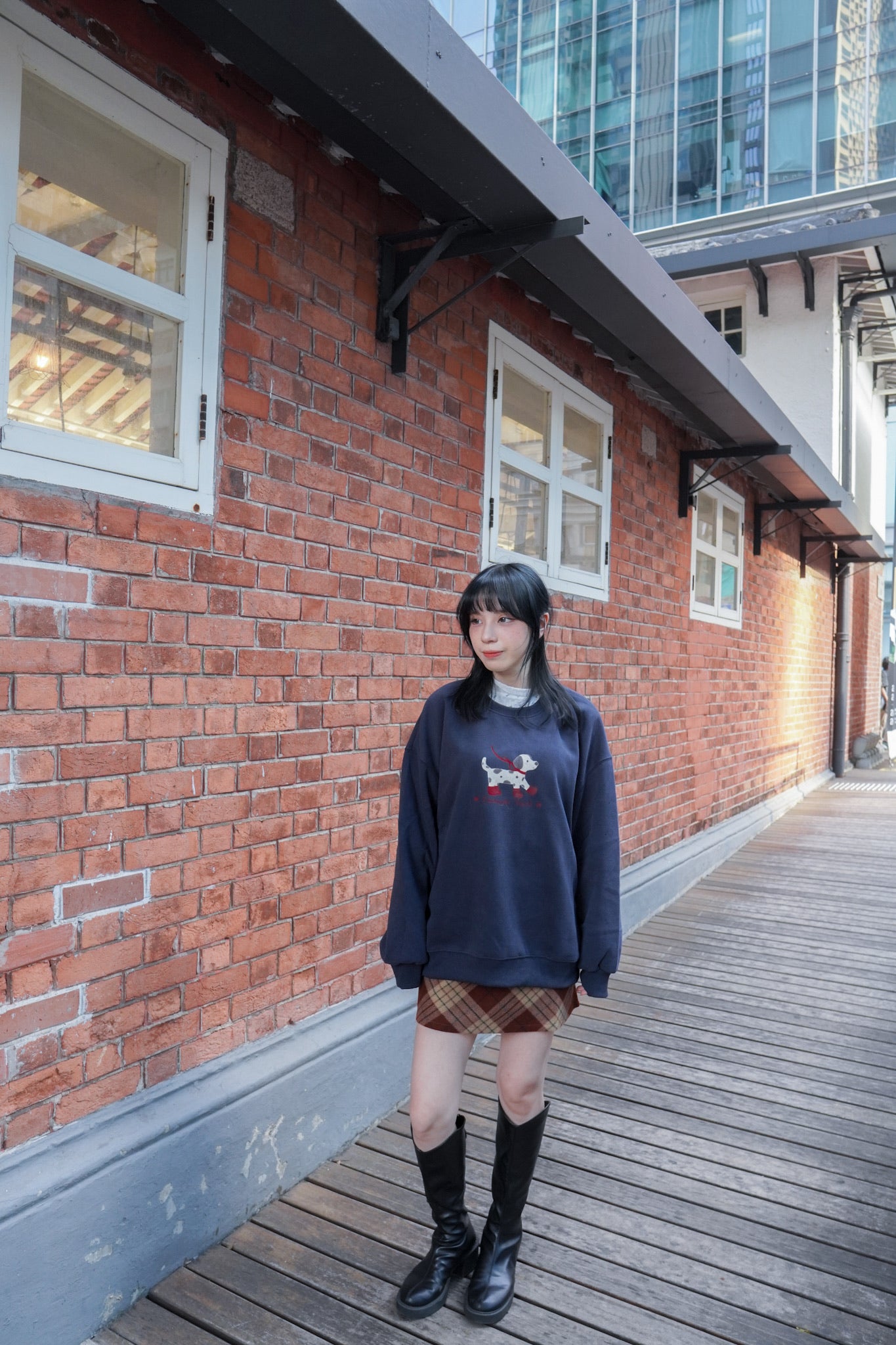 <現貨> 肌理感ruffle邊碎花打底長袖上衣