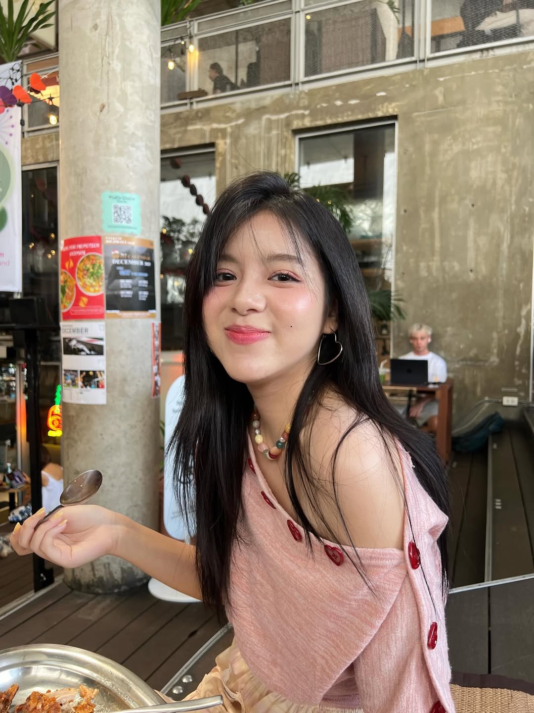 <預訂> 泰國小眾品牌🇹🇭 3-Ways心形紐扣可調較花花上衣 | 兩色入