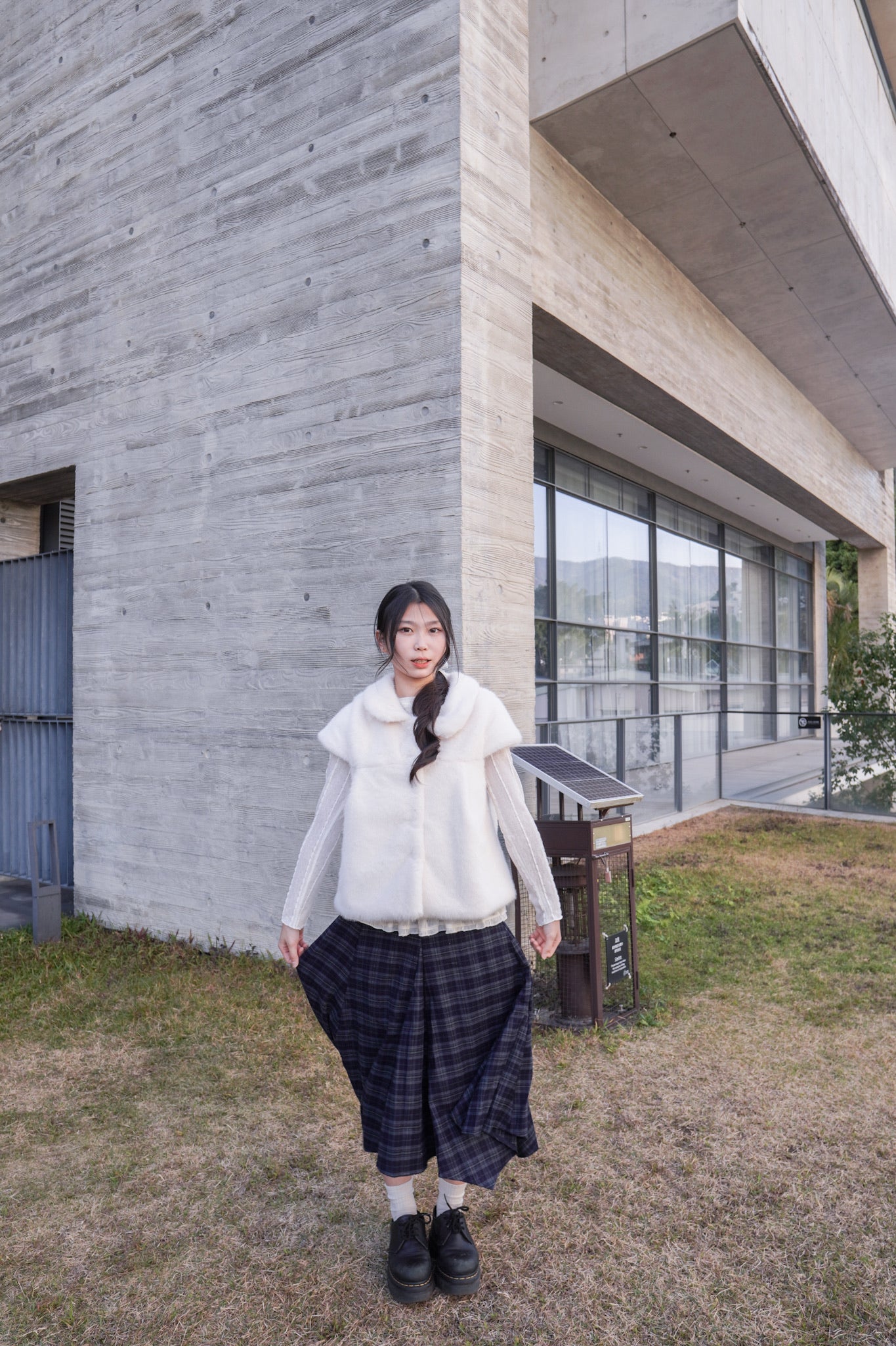 <現貨> 暗花傘型圓領條紋打底上衣