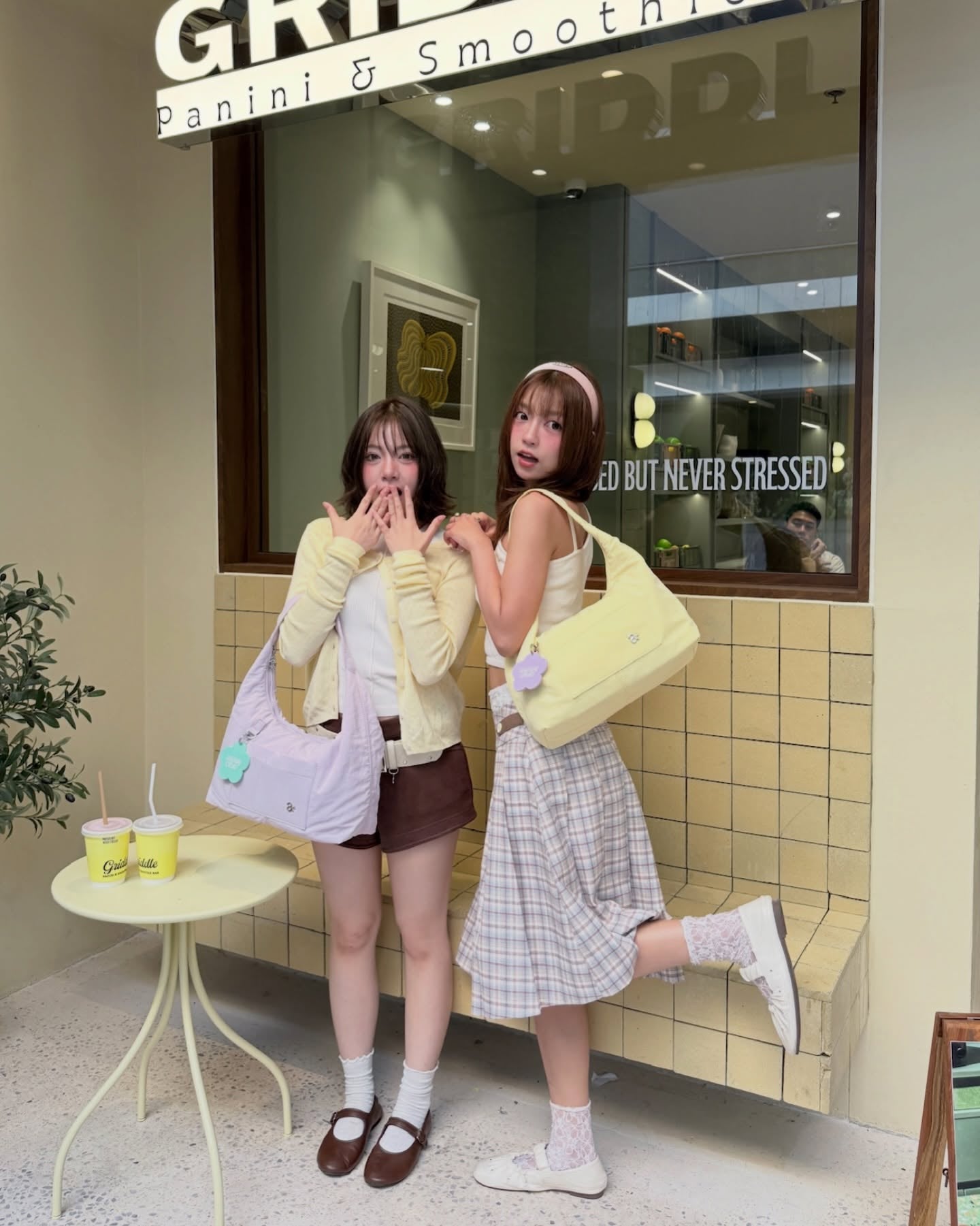 <預訂> 泰國小眾品牌🇹🇭 超人氣大容量防水手提袋 (附贈花朵裝飾配件) | 七色入