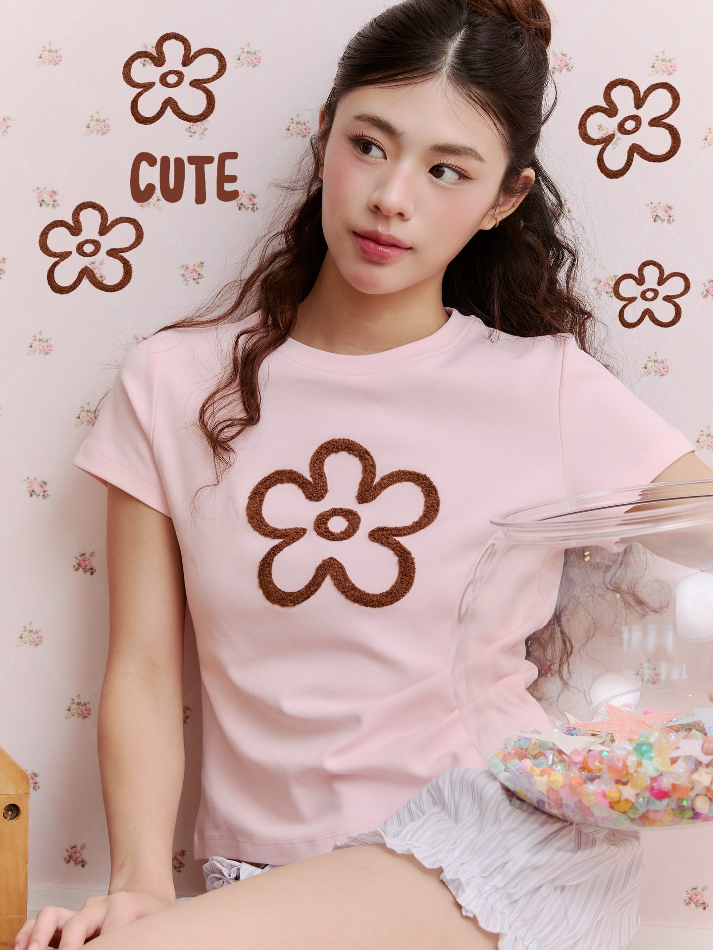 <預訂> 泰國小眾品牌🇹🇭 蓬鬆刺繡花花Crop Tee | 兩色入
