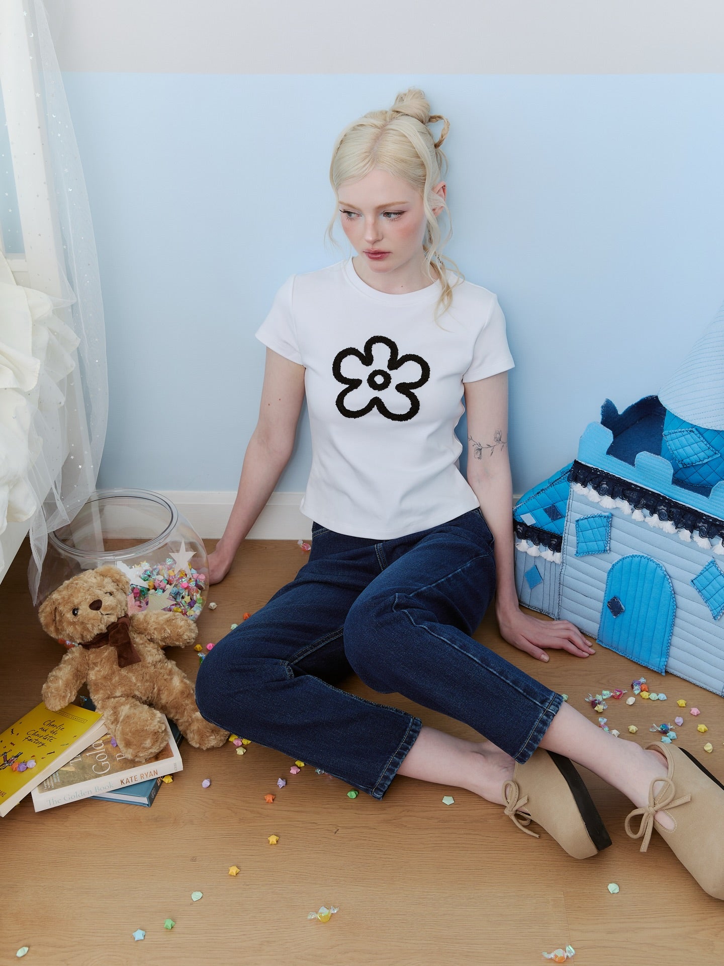 <預訂> 泰國小眾品牌🇹🇭 蓬鬆刺繡花花Crop Tee | 兩色入