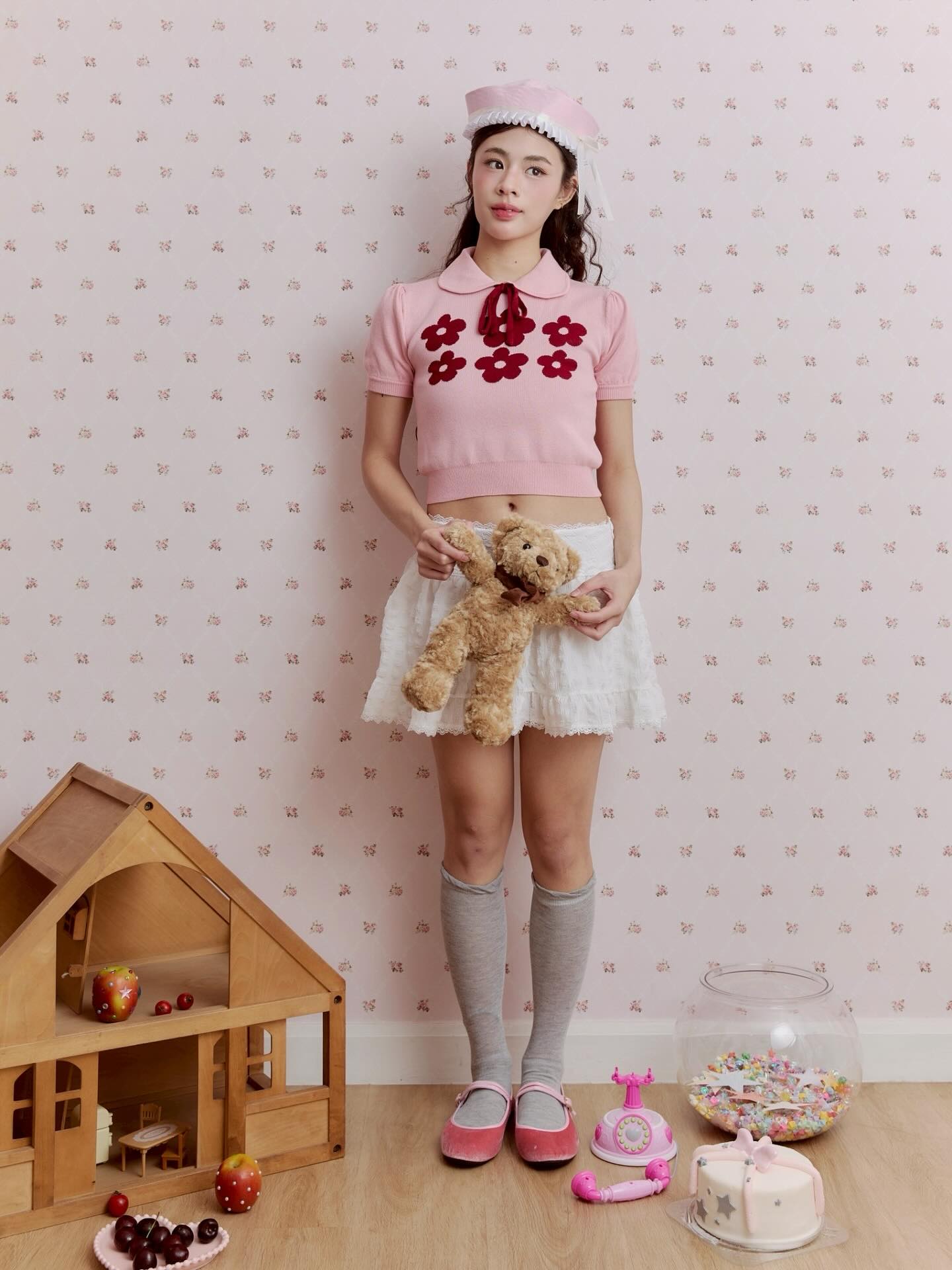 <預訂> 泰國小眾品牌🇹🇭 刺繡花花針織Crop Tee | 兩色入