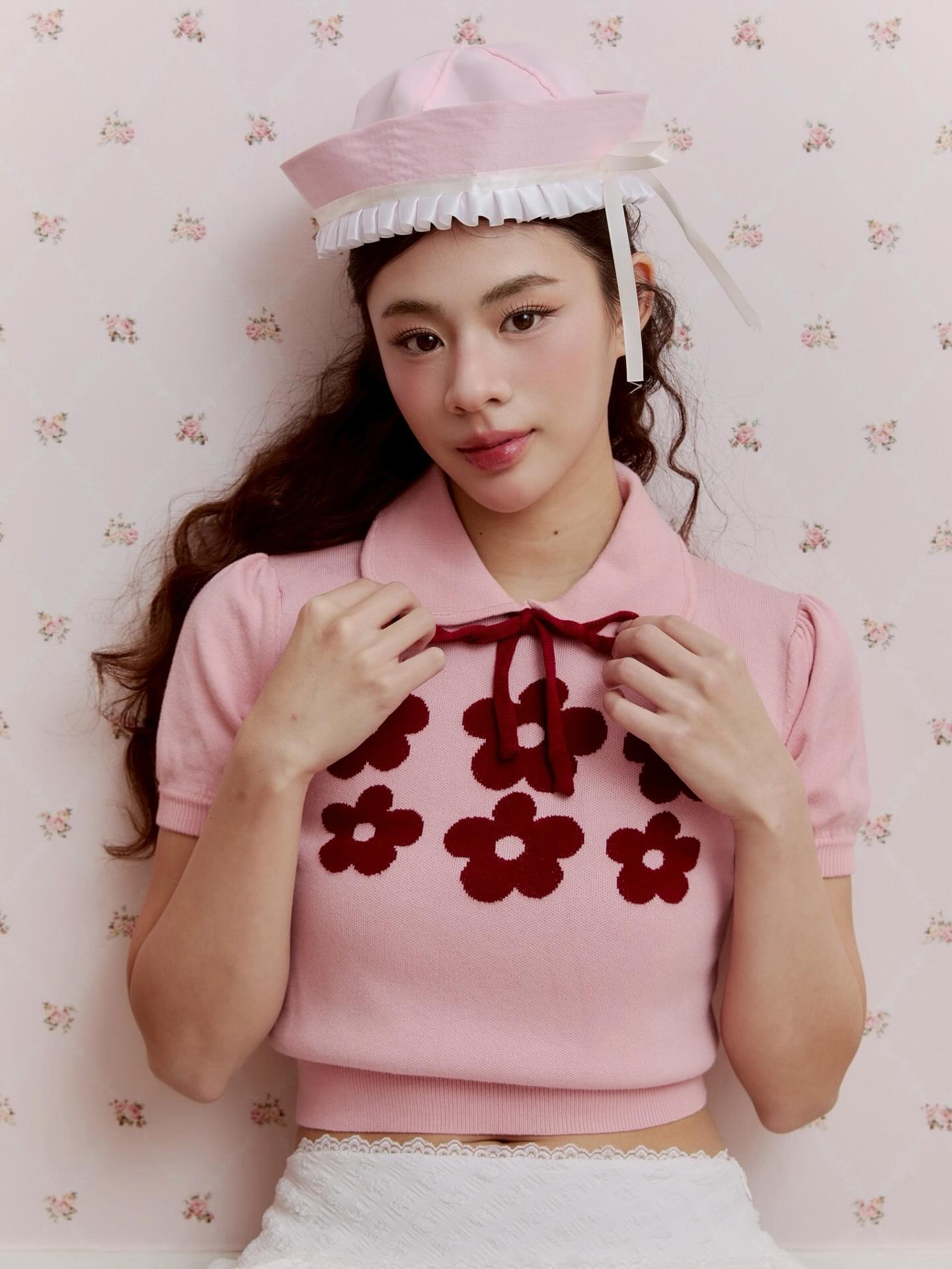 <預訂> 泰國小眾品牌🇹🇭 刺繡花花針織Crop Tee | 兩色入