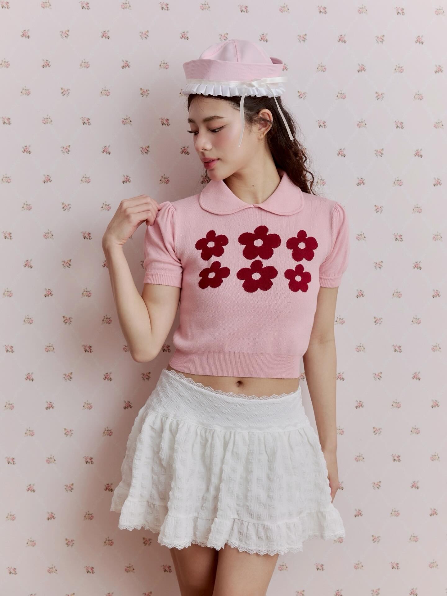 <預訂> 泰國小眾品牌🇹🇭 刺繡花花針織Crop Tee | 兩色入