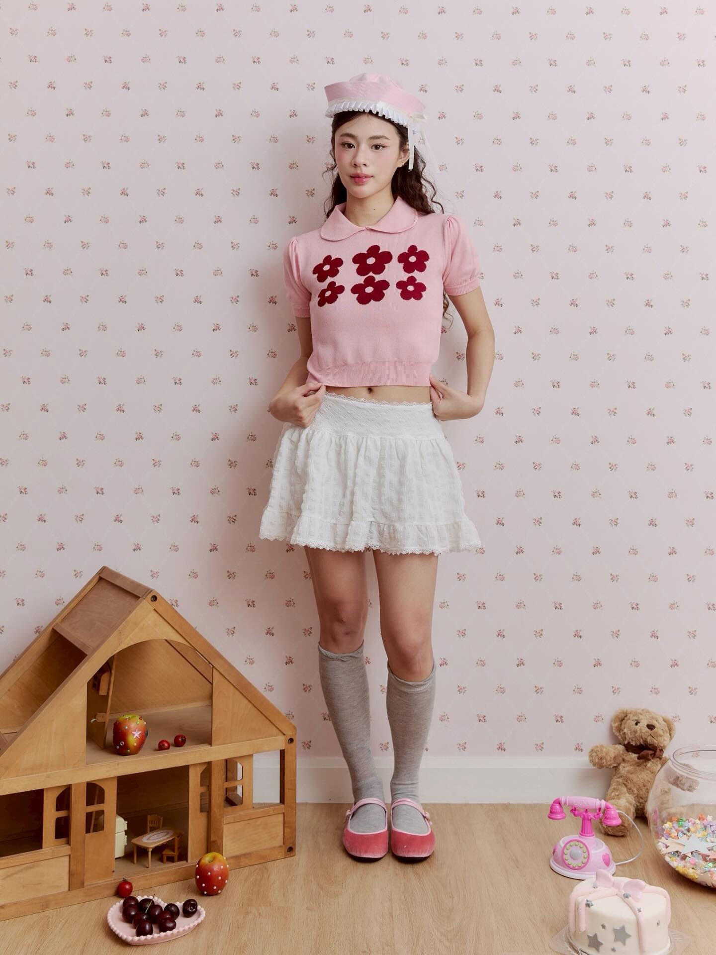 <預訂> 泰國小眾品牌🇹🇭 刺繡花花針織Crop Tee | 兩色入