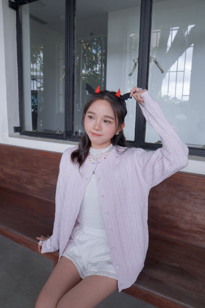 <現貨> 超可愛糖果色～棉花中長款花朵扣麻花開胸外套｜薰衣草紫