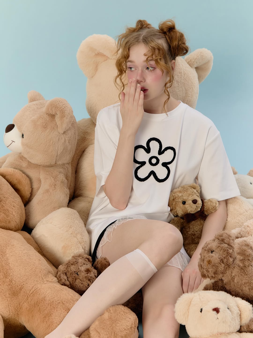 <預訂> 泰國小眾品牌🇹🇭 超人氣Oversized立體花卉刺繡Tee | 兩色入