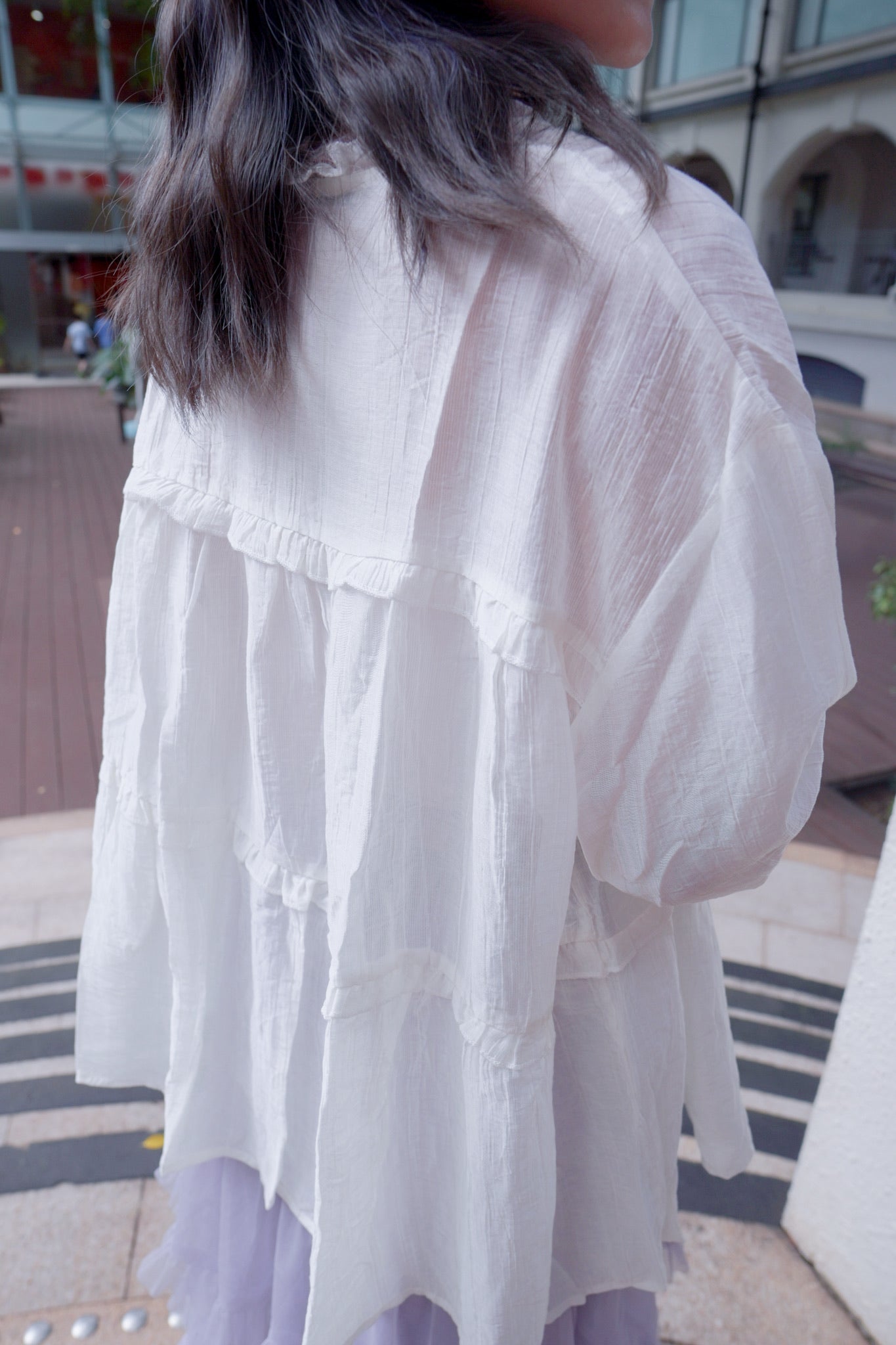 <預訂> 荷葉邊泡泡袖綁帶透紗薄外套