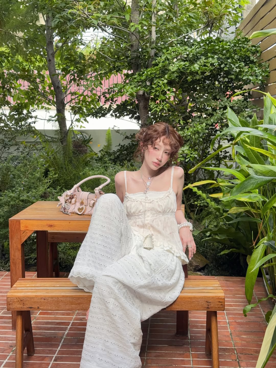 <預訂> 泰國小眾品牌🇹🇭 蕾絲荷葉邊無袖背心(肩帶可調整) | 四色入
