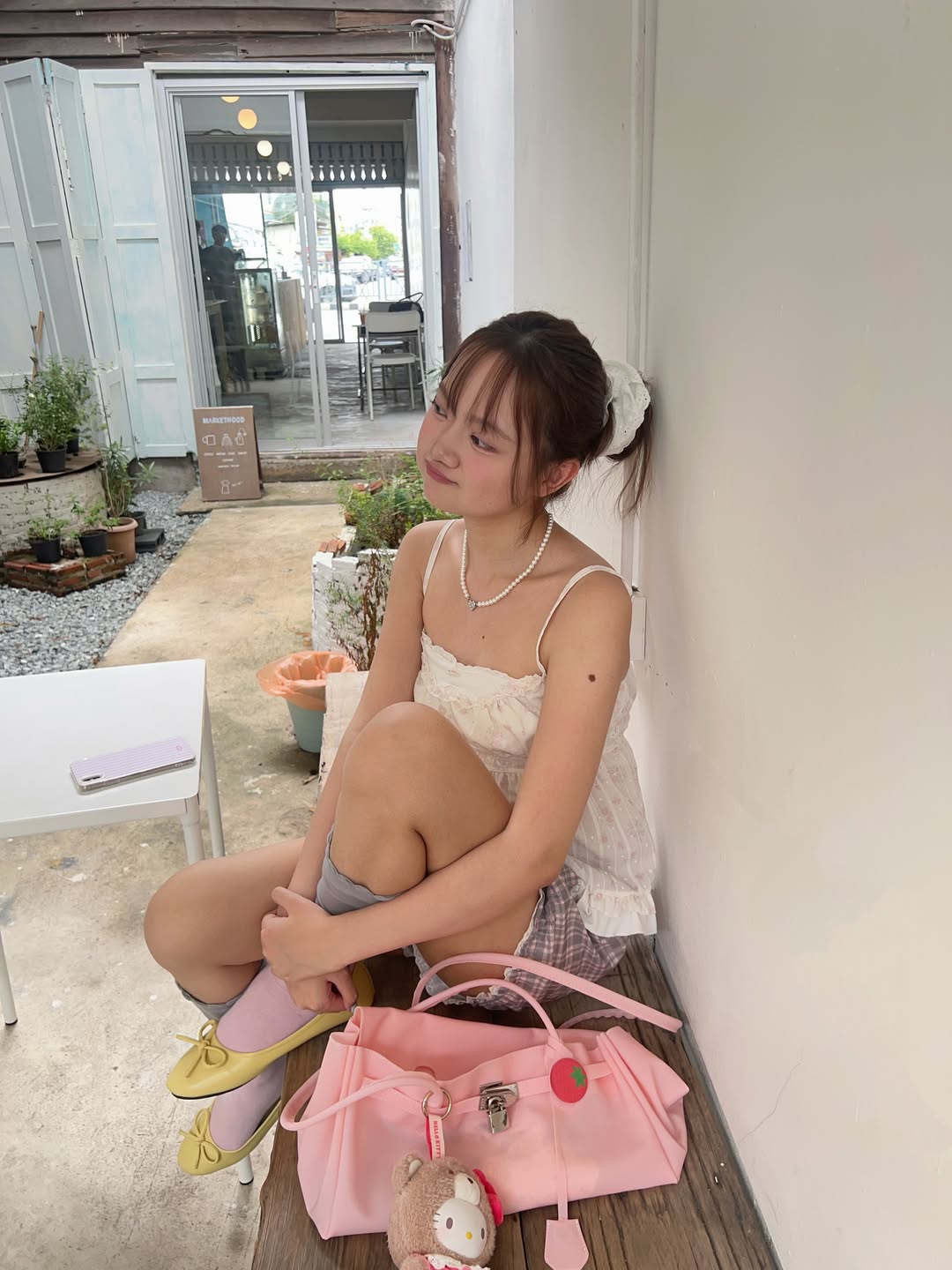 <預訂> 泰國小眾品牌🇹🇭 蕾絲荷葉邊無袖背心(肩帶可調整) | 四色入