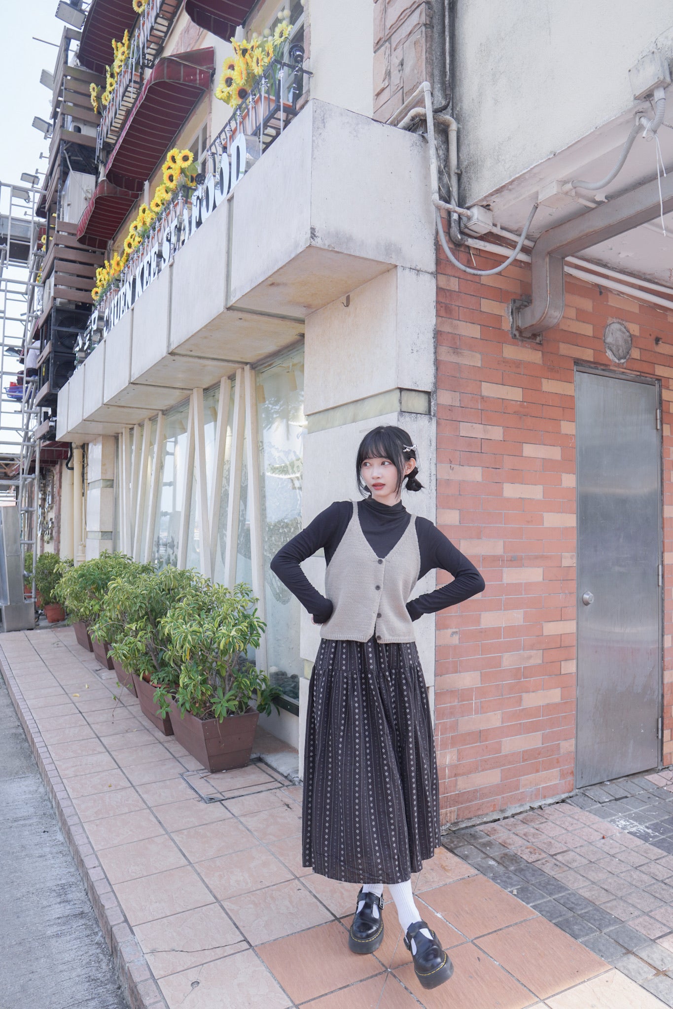 <現貨> 簡約針織v領鈕扣馬甲背心｜兩色入