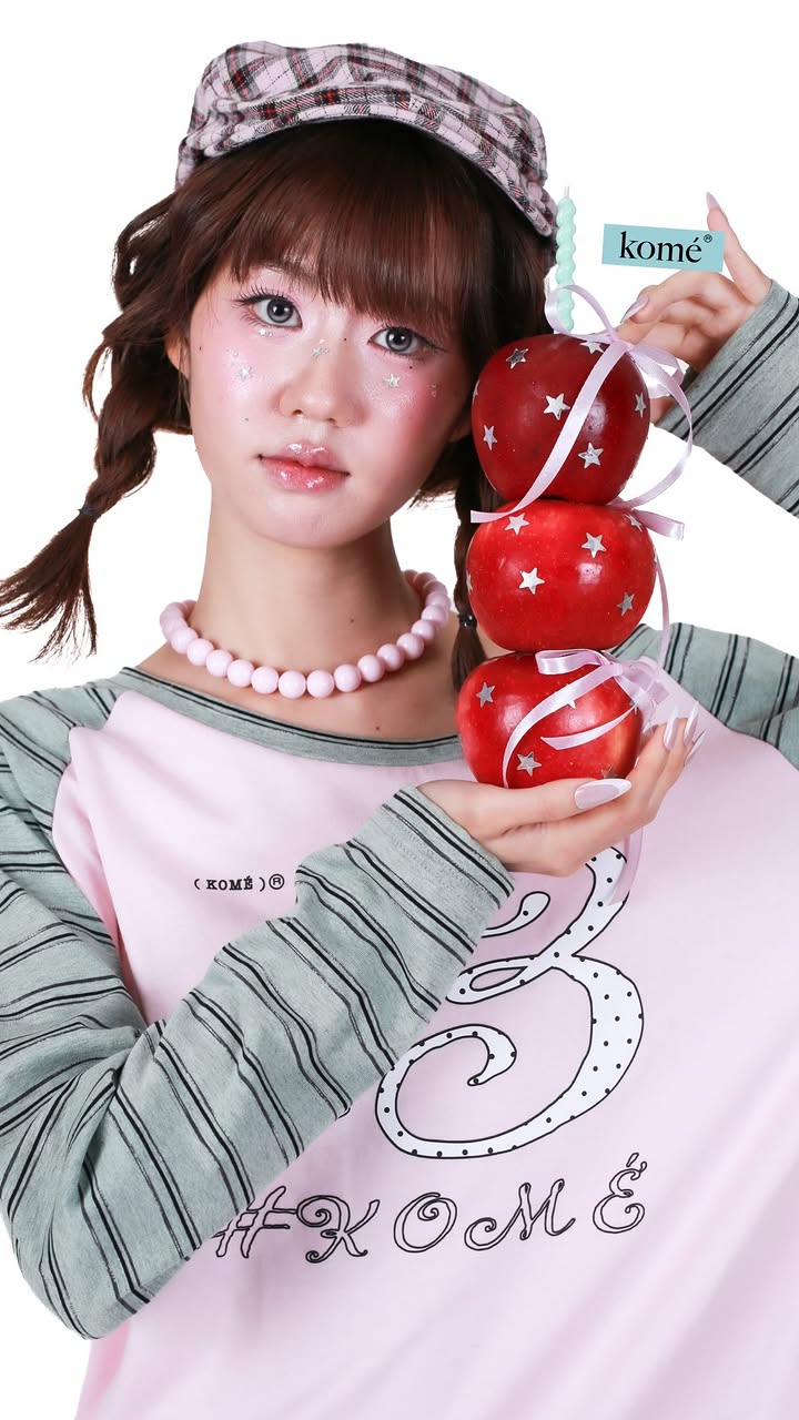 <預訂> 泰國小眾品牌🇹🇭 Oversized 鏤空露肩長袖上衣 | 兩色入