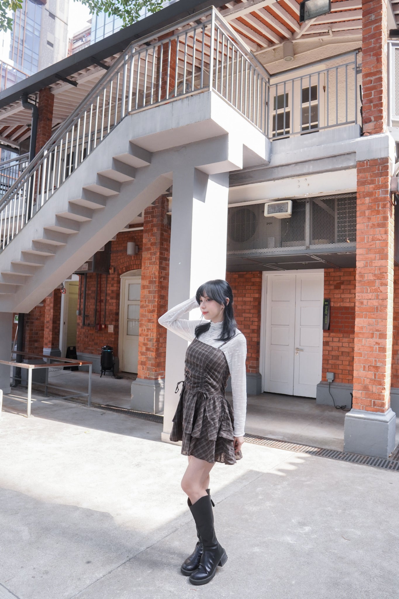 <預訂> 自家製 褶皺透明Ruffle邊立體花花高領內搭打底上衣｜兩色入