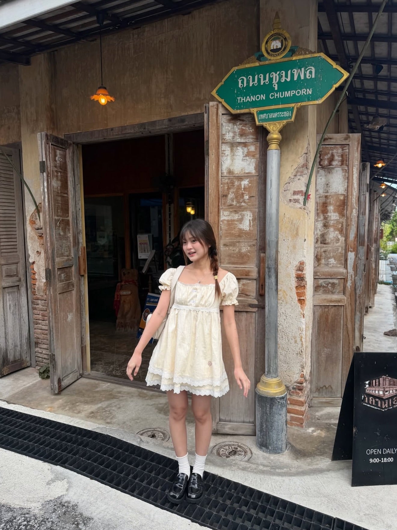 <預訂> 泰國小眾品牌🇹🇭 方領泡泡袖蕾絲連身裙Ops | 四色入