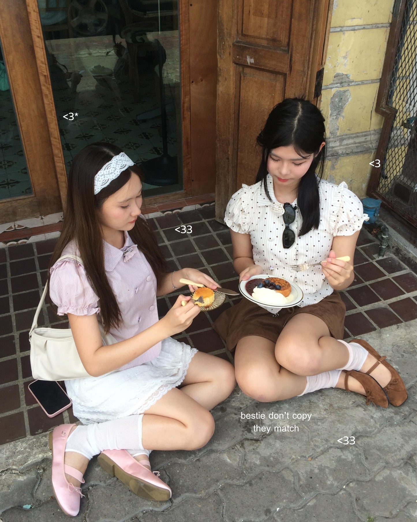 <預訂> 泰國小眾品牌🇹🇭 玫瑰胸針泡泡袖翻領雙排扣襯衫 | 兩色入