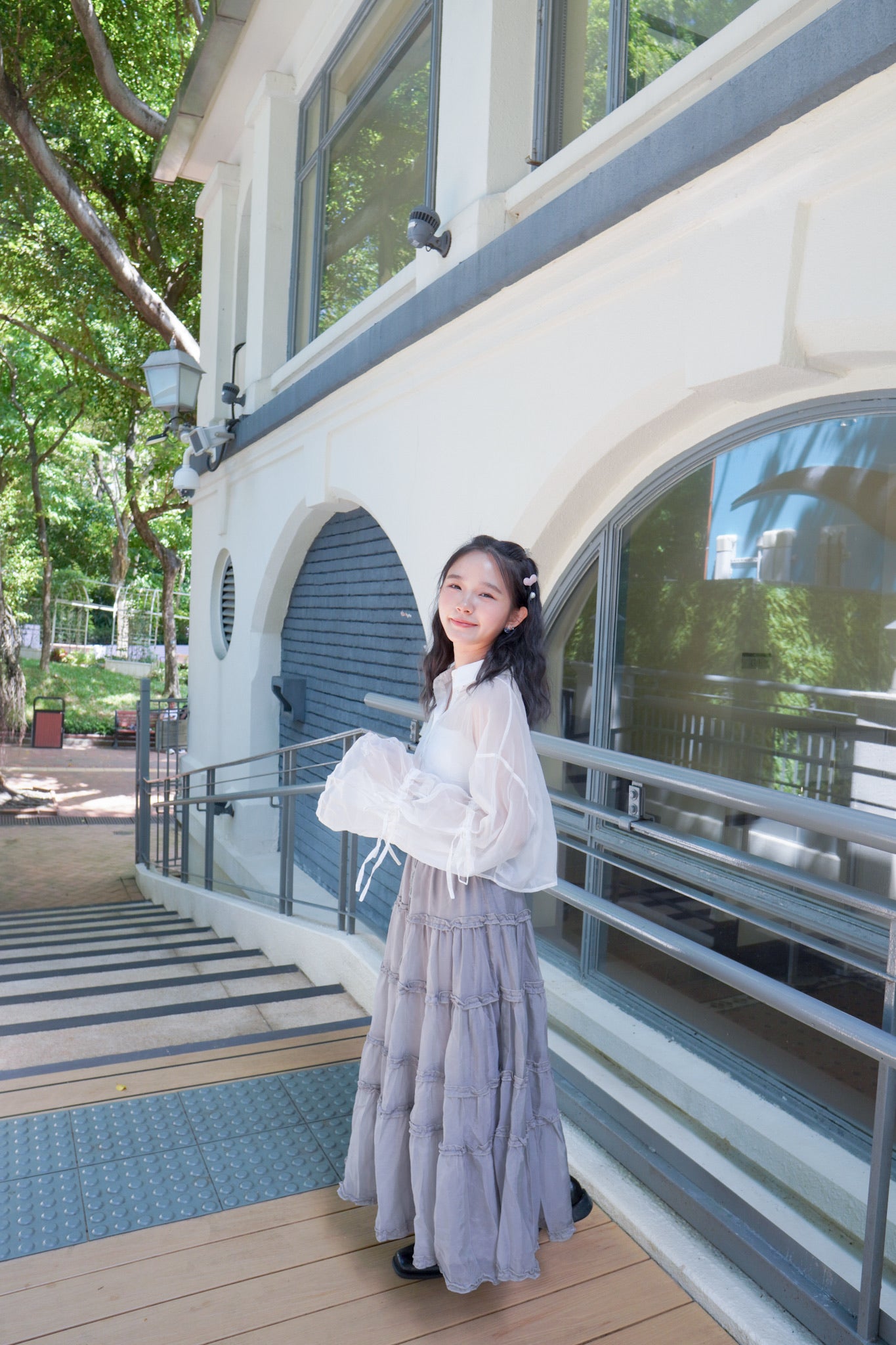 <預訂> 蝴蝶結綁帶短版開胸透透長袖裇衫