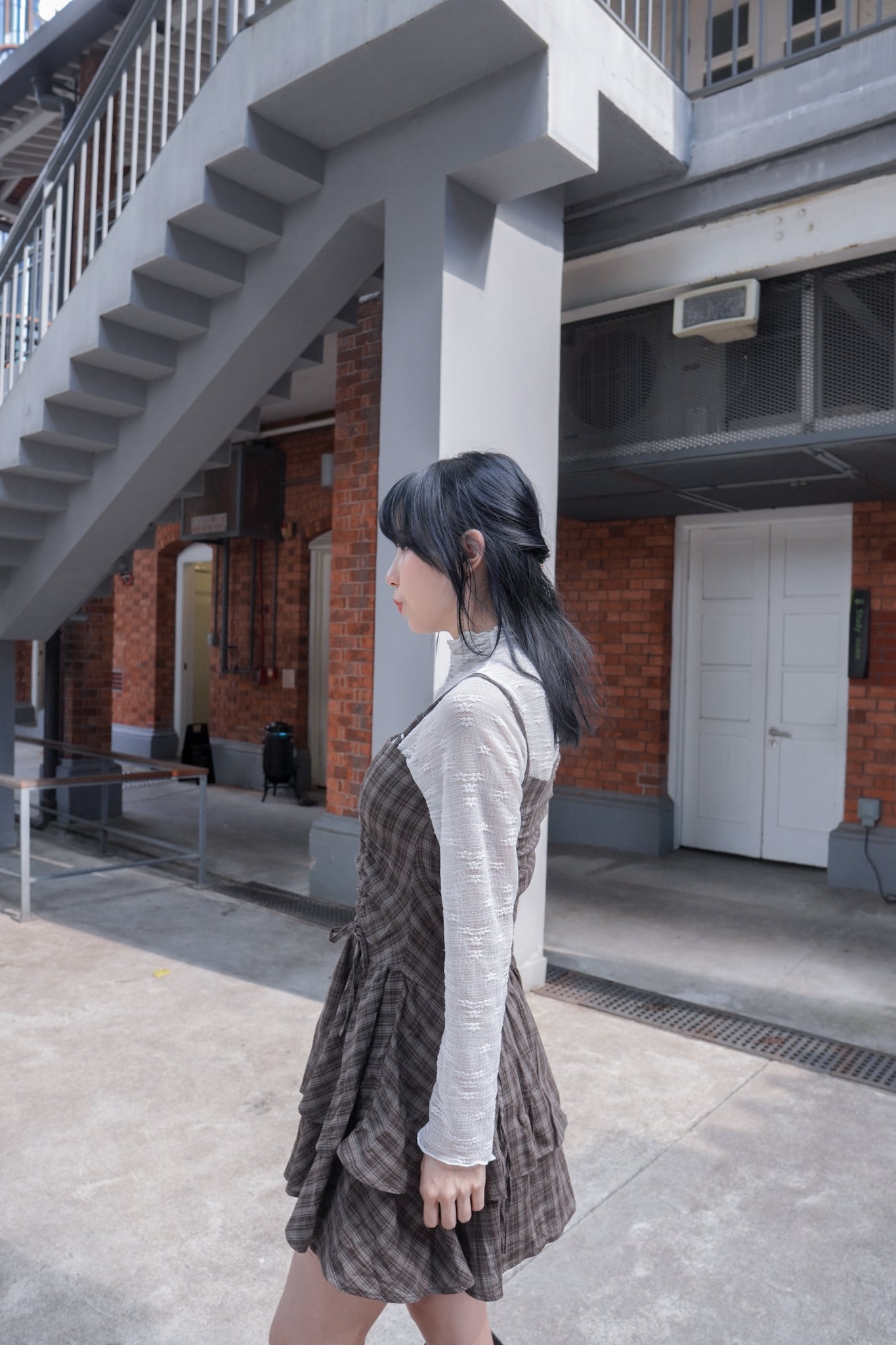 <預訂> 自家製 褶皺透明Ruffle邊立體花花高領內搭打底上衣｜兩色入