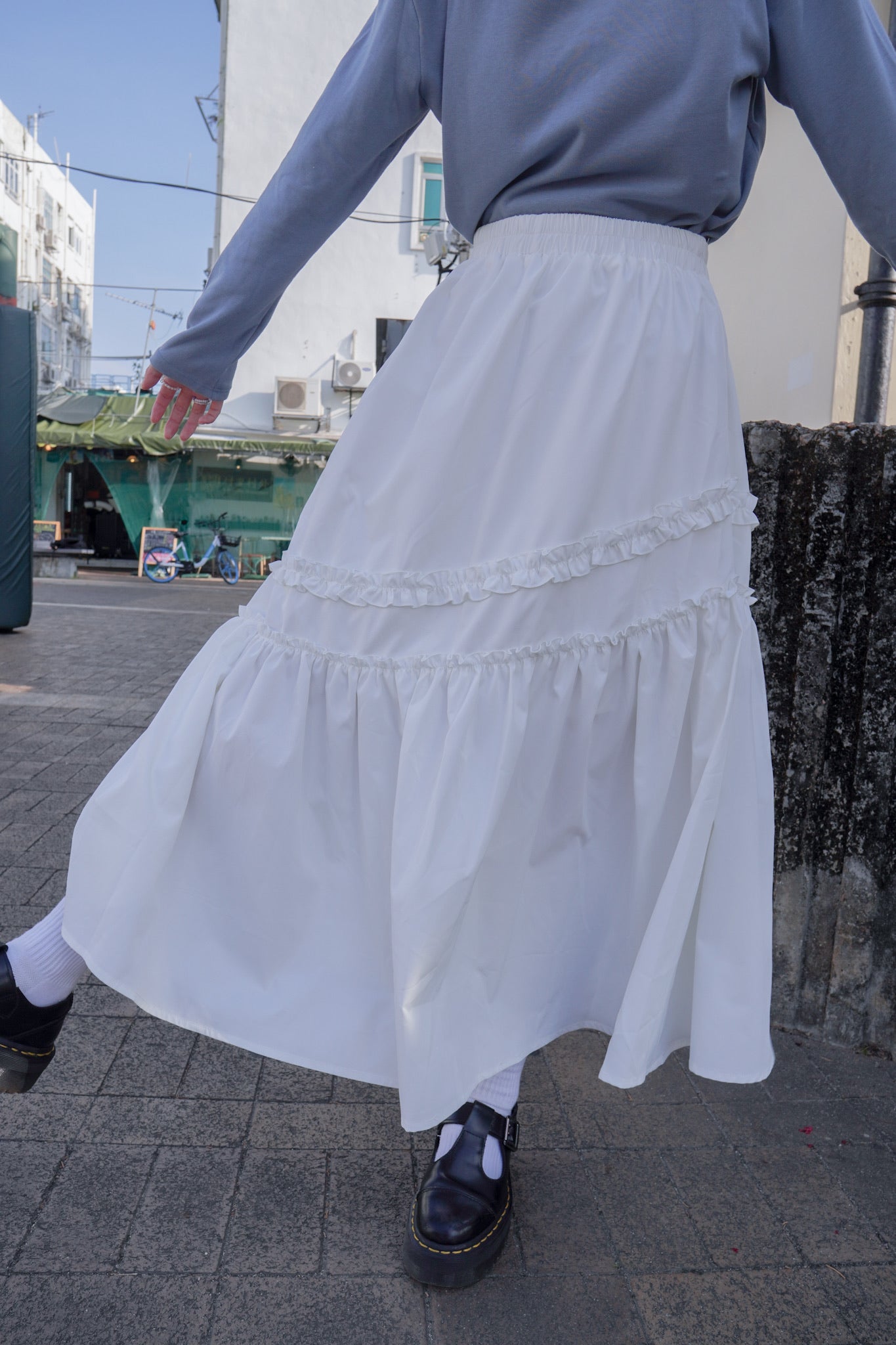 <現貨> ruffle邊小奶白拼接半身長裙