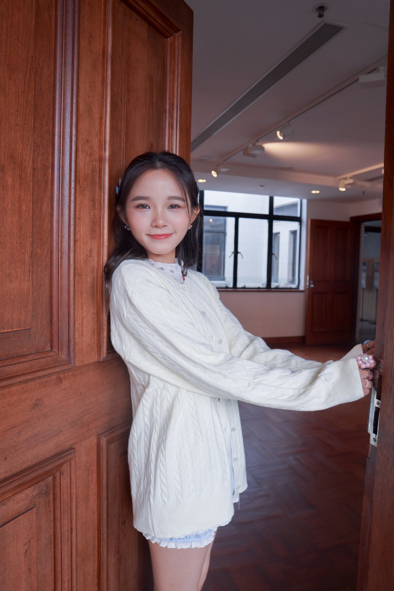 <現貨> 超可愛糖果色～棉花中長款花朵扣麻花開胸外套｜淺黃