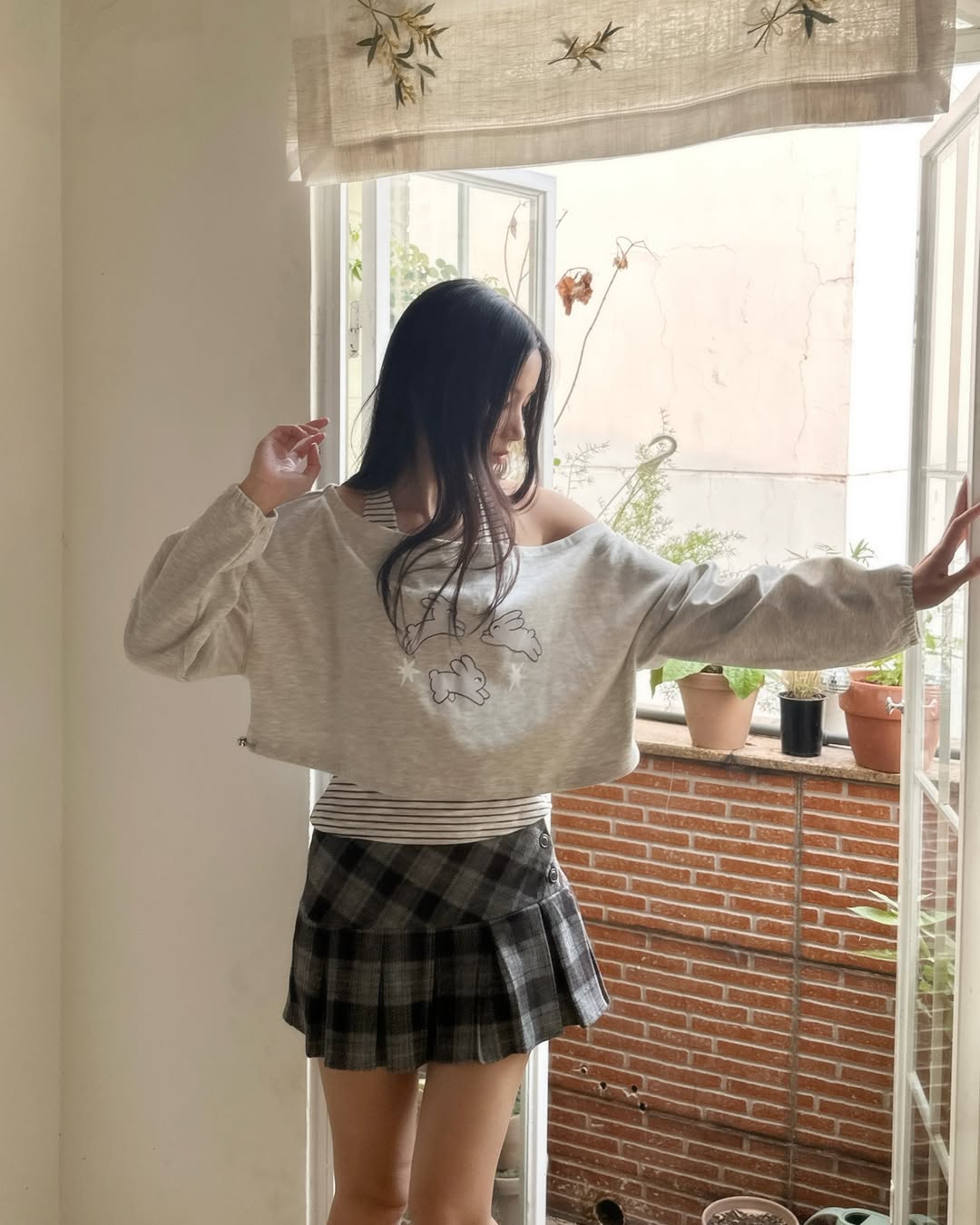 <預訂> 越南小眾品牌🇻🇳 一見鍾情♡🐰ྀི兔兔印花束繩長袖衛衣+掛頸背心兩件套套裝