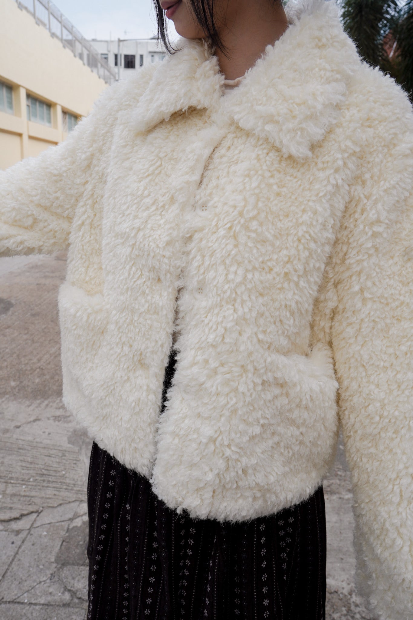 <現貨> 自家製 毛茸茸奶杏反領口袋外套