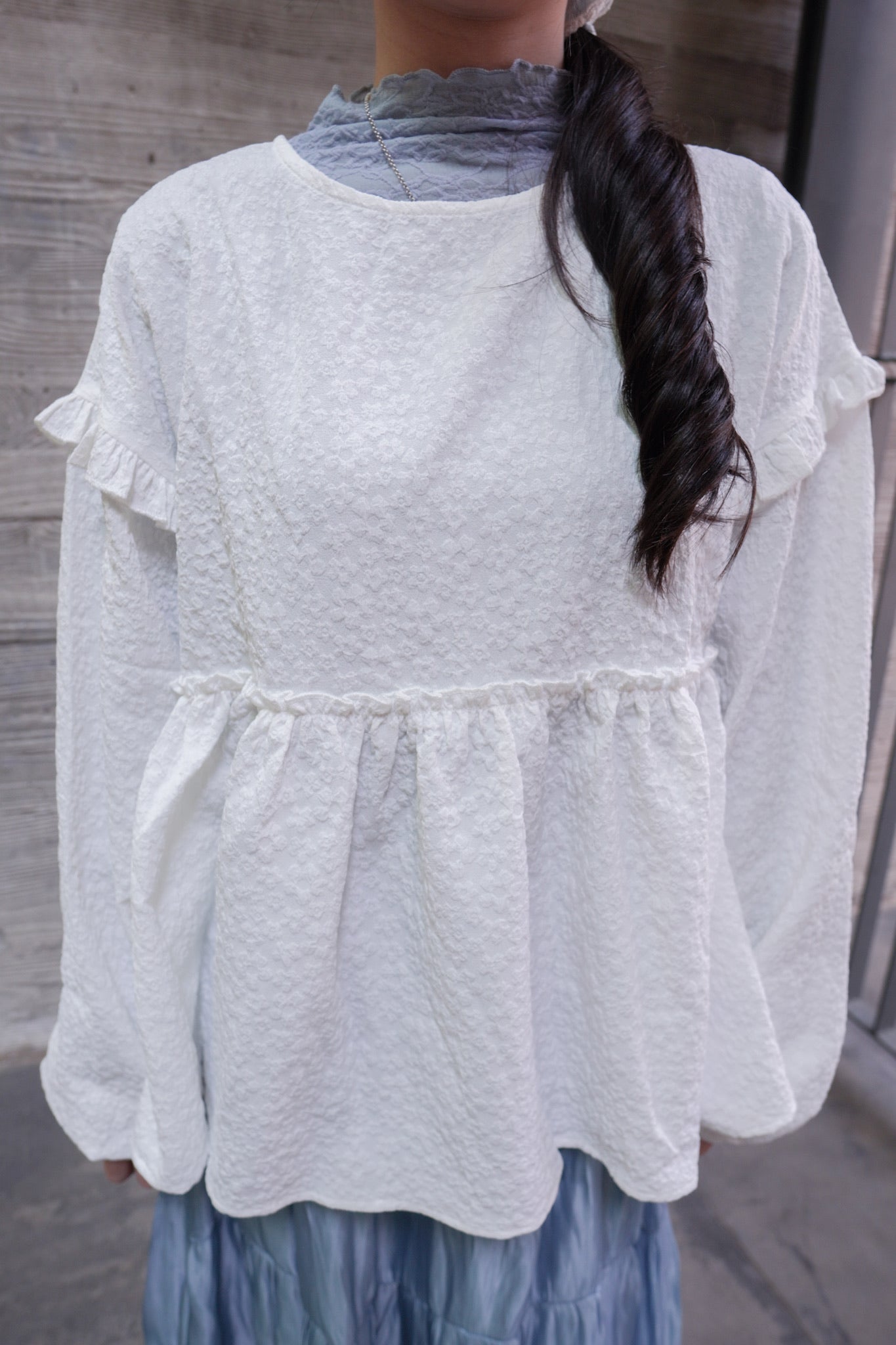 <現貨> 提花荷葉邊傘形圓領長袖上衣