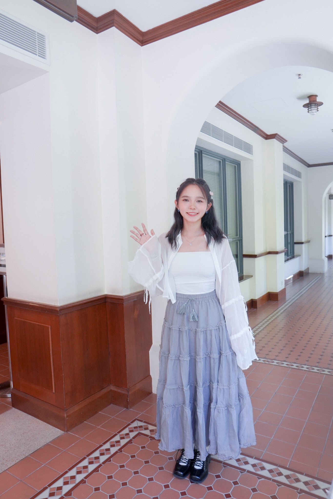 <預訂> 蝴蝶結綁帶短版開胸透透長袖裇衫