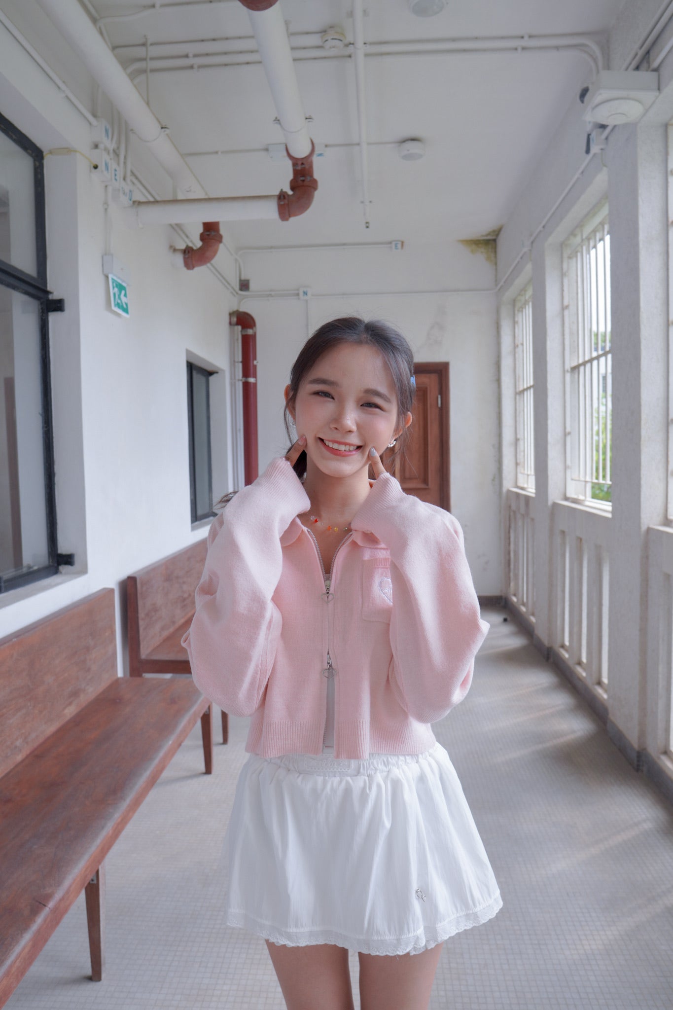 <現貨> 超可愛～馬卡龍愛心刺繡拉鍊口袋針織上衣｜淺粉