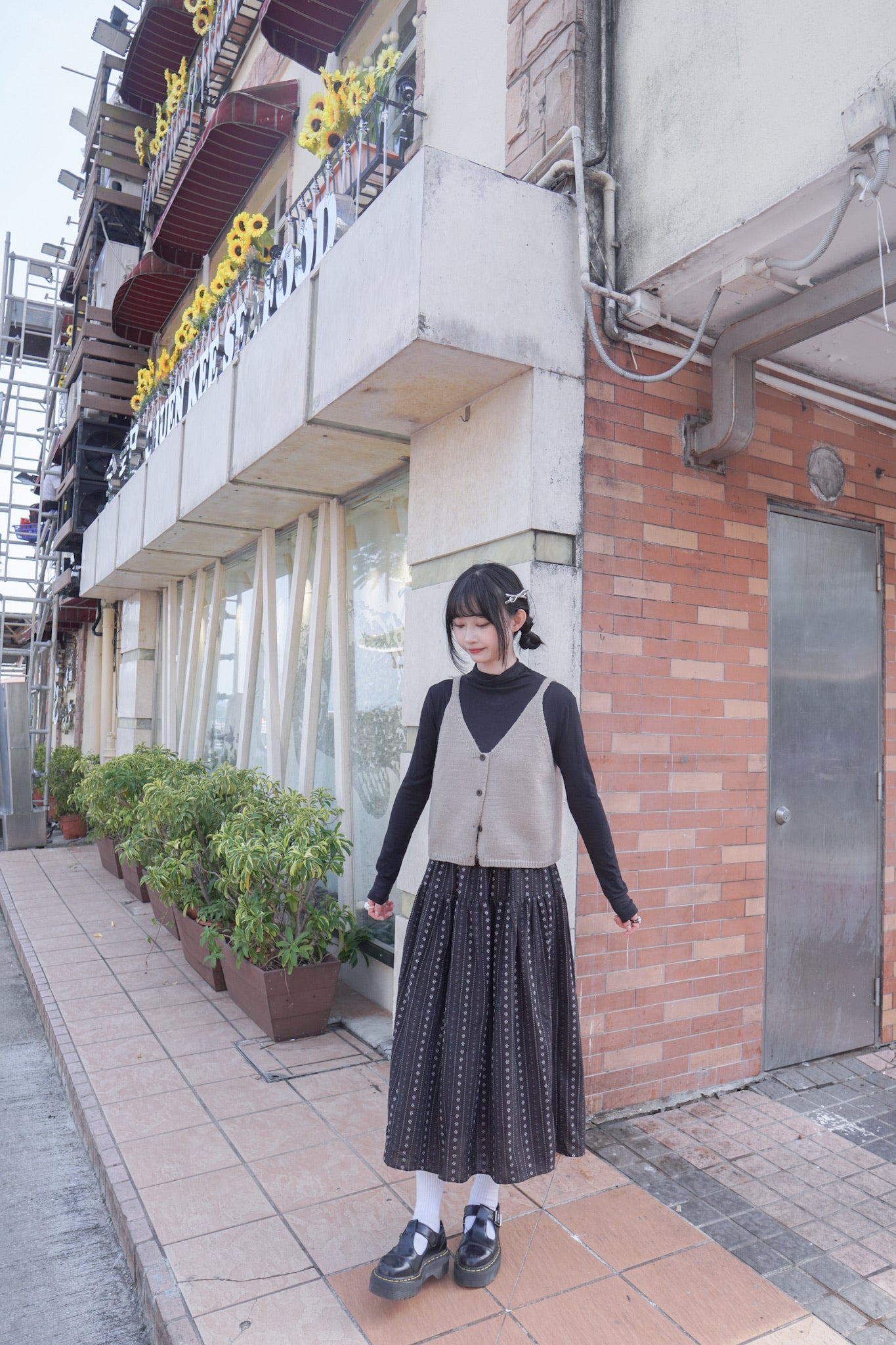 <現貨> 簡約針織v領鈕扣馬甲背心｜兩色入