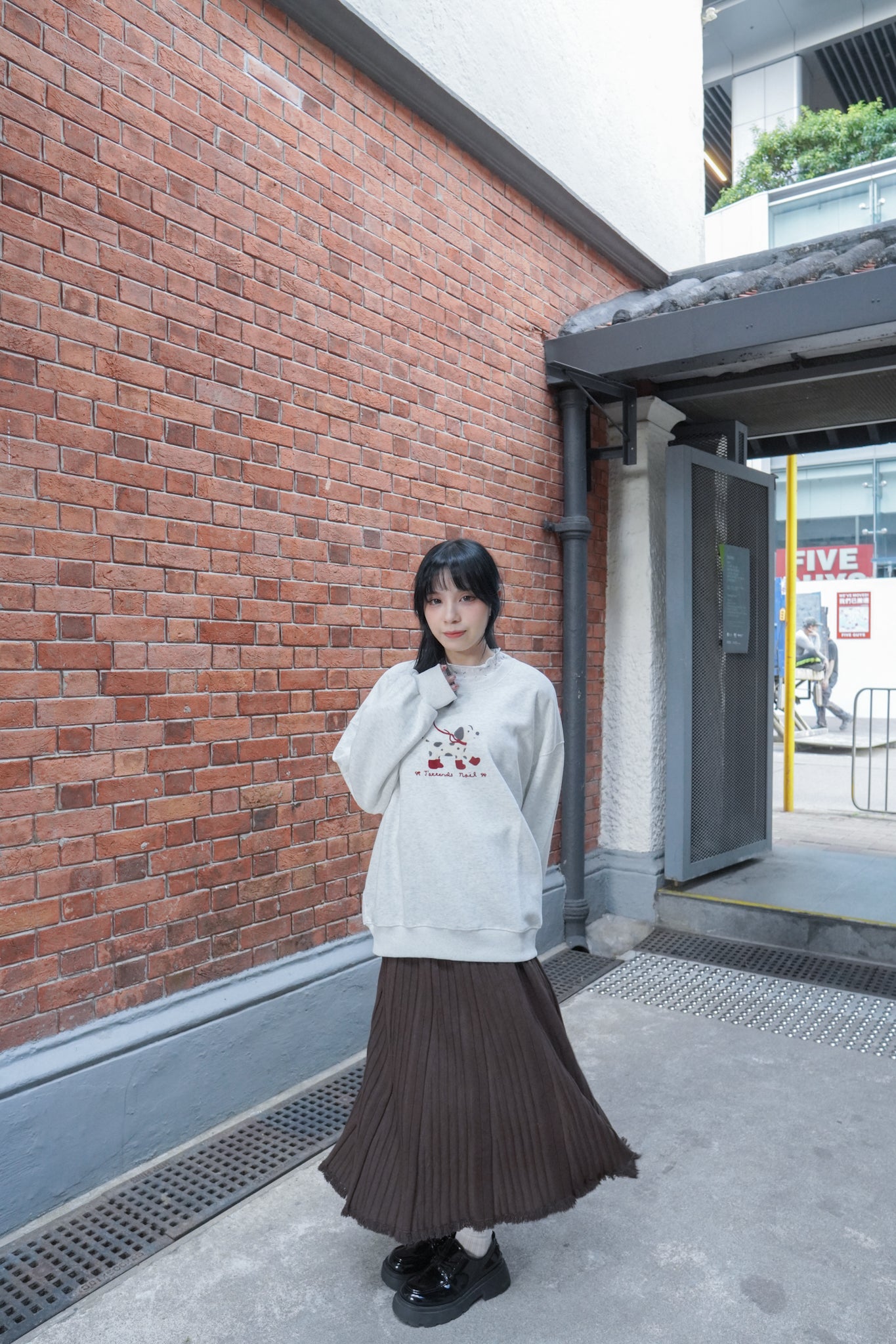 <現貨> 節日小狗刺繡LOGO長袖衛衣 | 兩色入