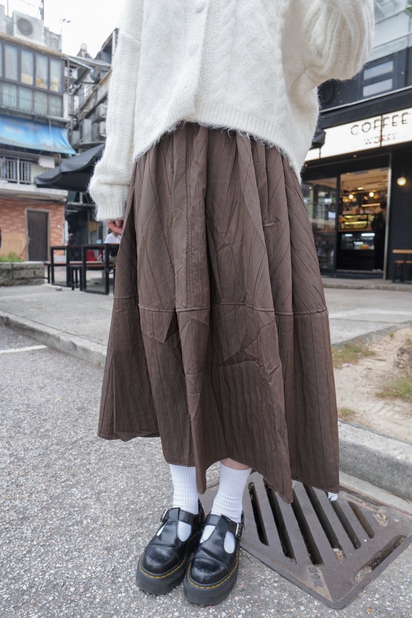 <現貨> 自家製 秋冬專屬! 肌理感口袋半身長裙｜兩色入