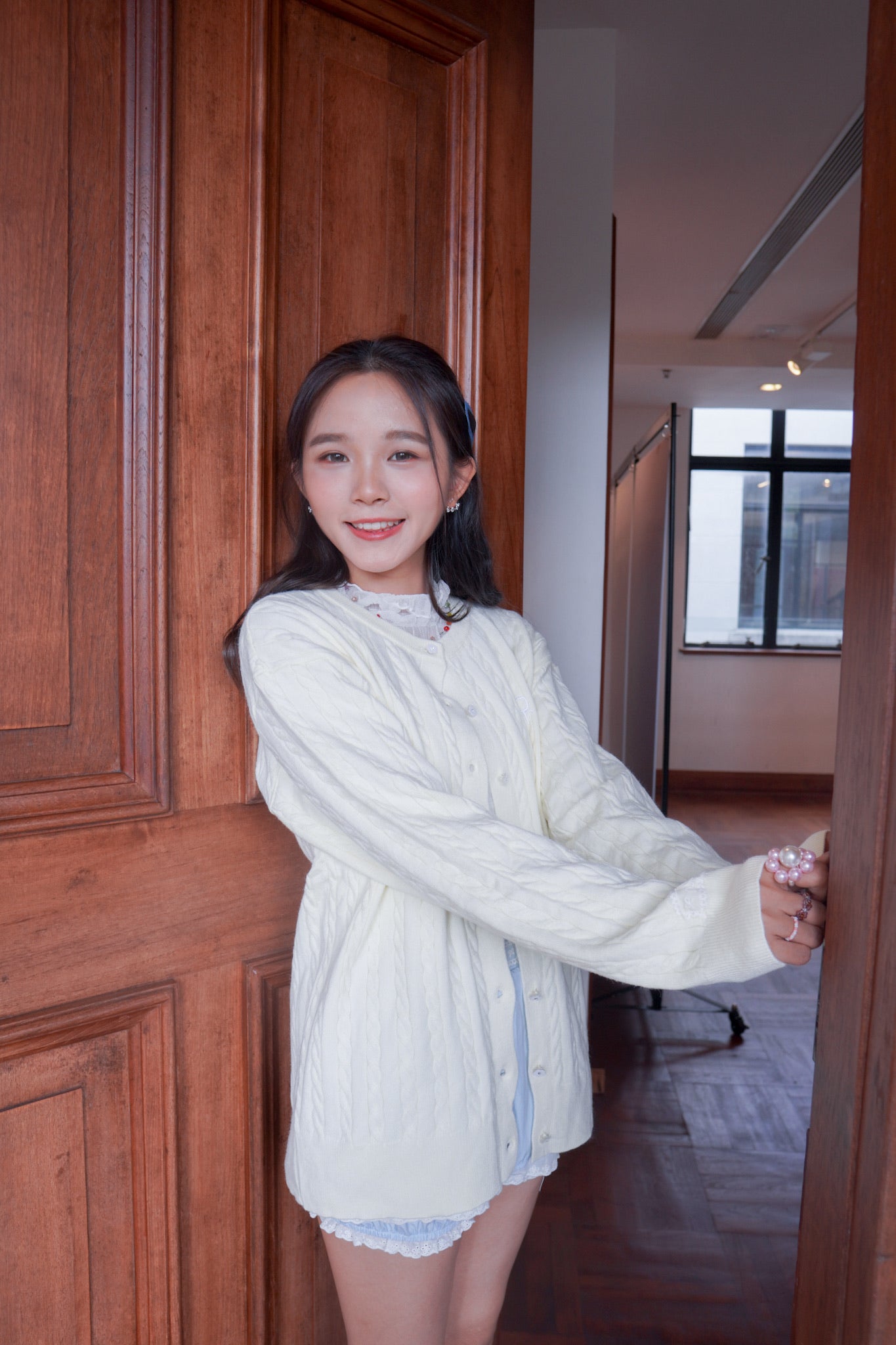 <現貨> 超可愛糖果色～棉花中長款花朵扣麻花開胸外套｜淺黃