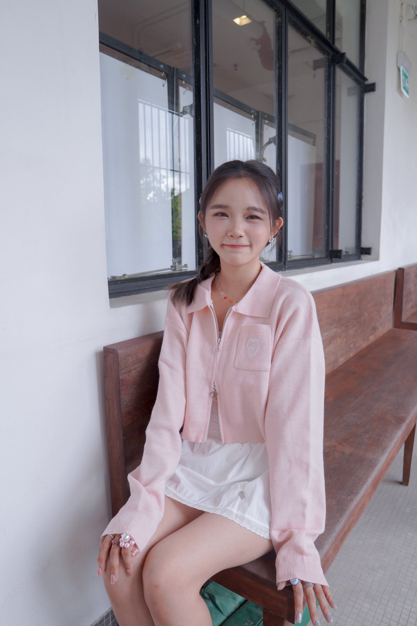 <現貨> 超可愛～馬卡龍愛心刺繡拉鍊口袋針織上衣｜淺粉