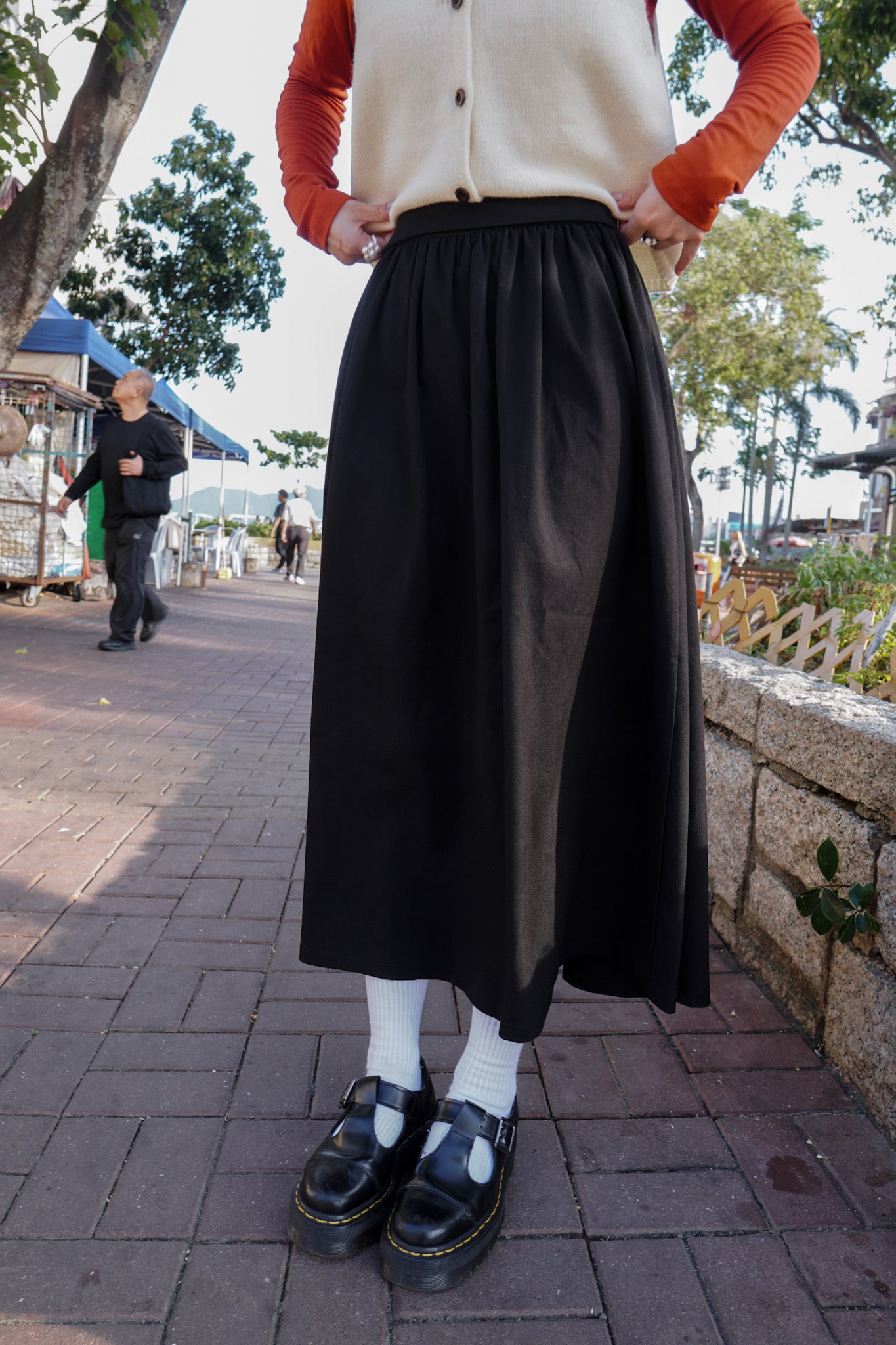 <現貨> 自家製 垂吊感A字小黑長裙