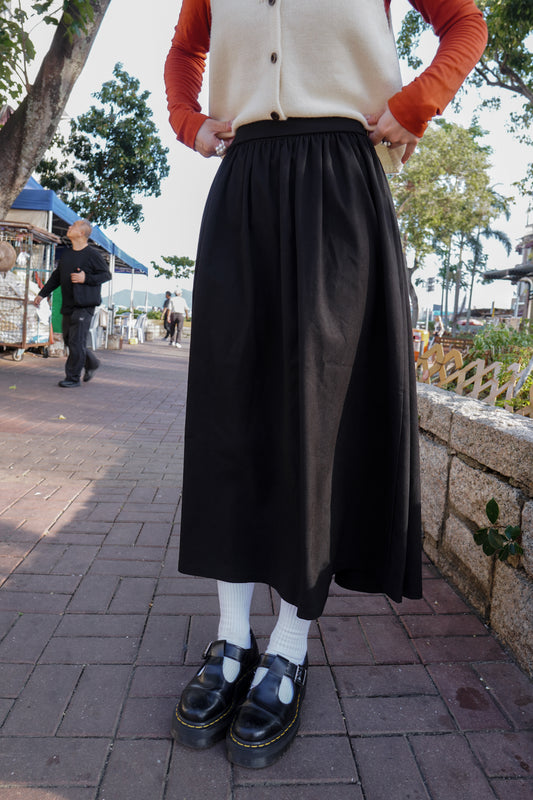 <現貨> 自家製 垂吊感A字小黑長裙