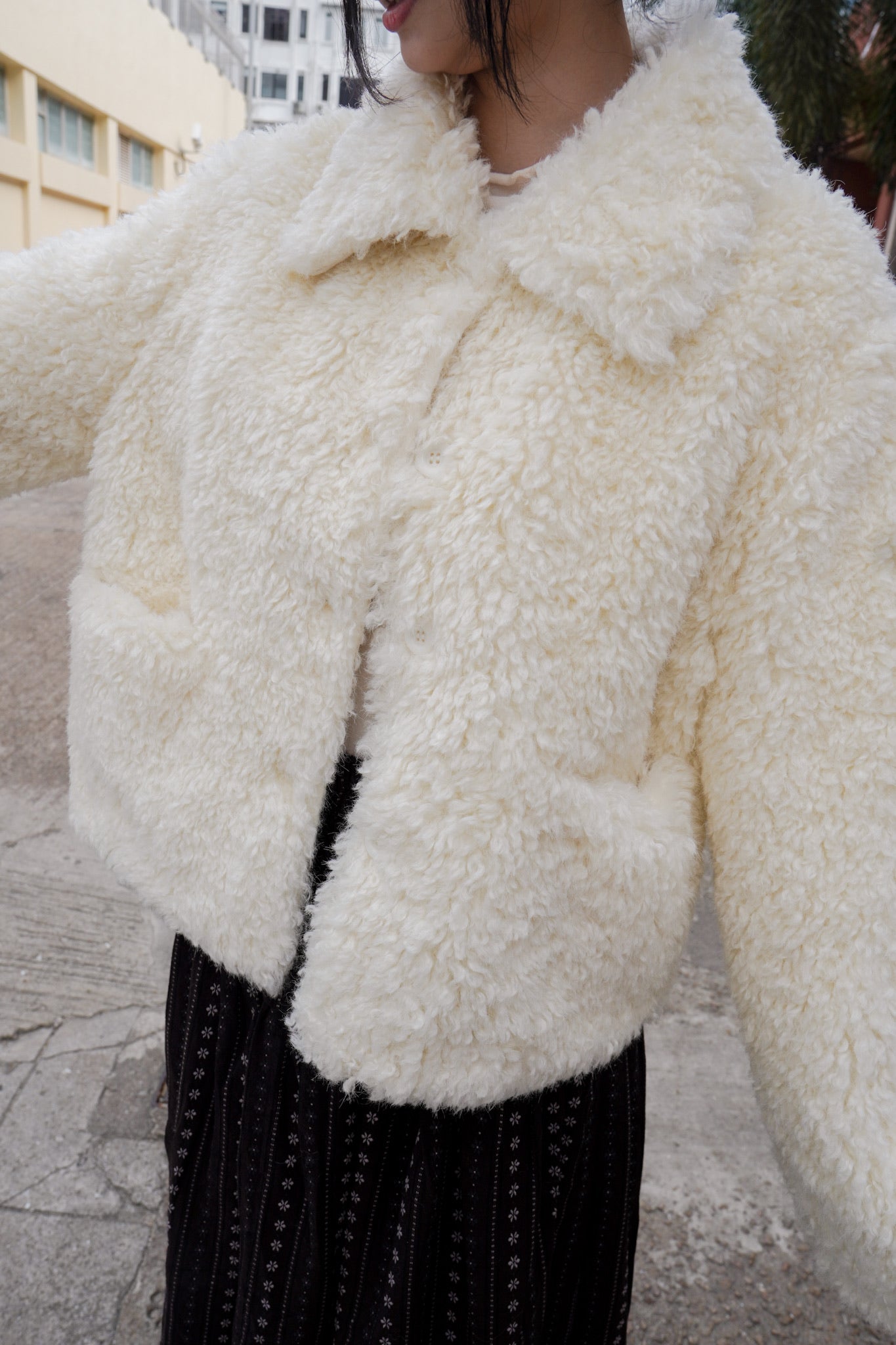 <現貨> 自家製 毛茸茸奶杏反領口袋外套