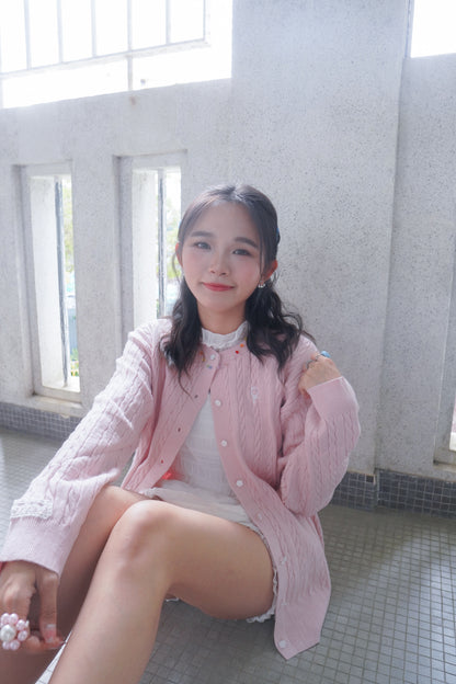 <現貨> 超可愛糖果色～棉花中長款花朵扣麻花開胸外套｜淺粉