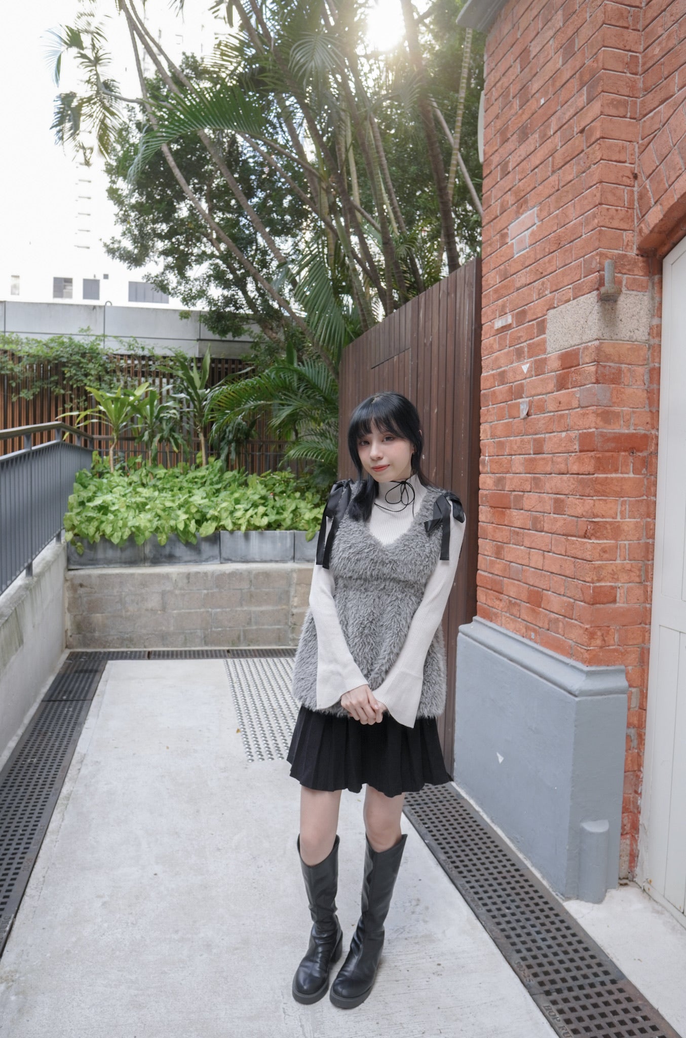 <現貨> v領毛皮褶邊蝴蝶結束腰背心上衣