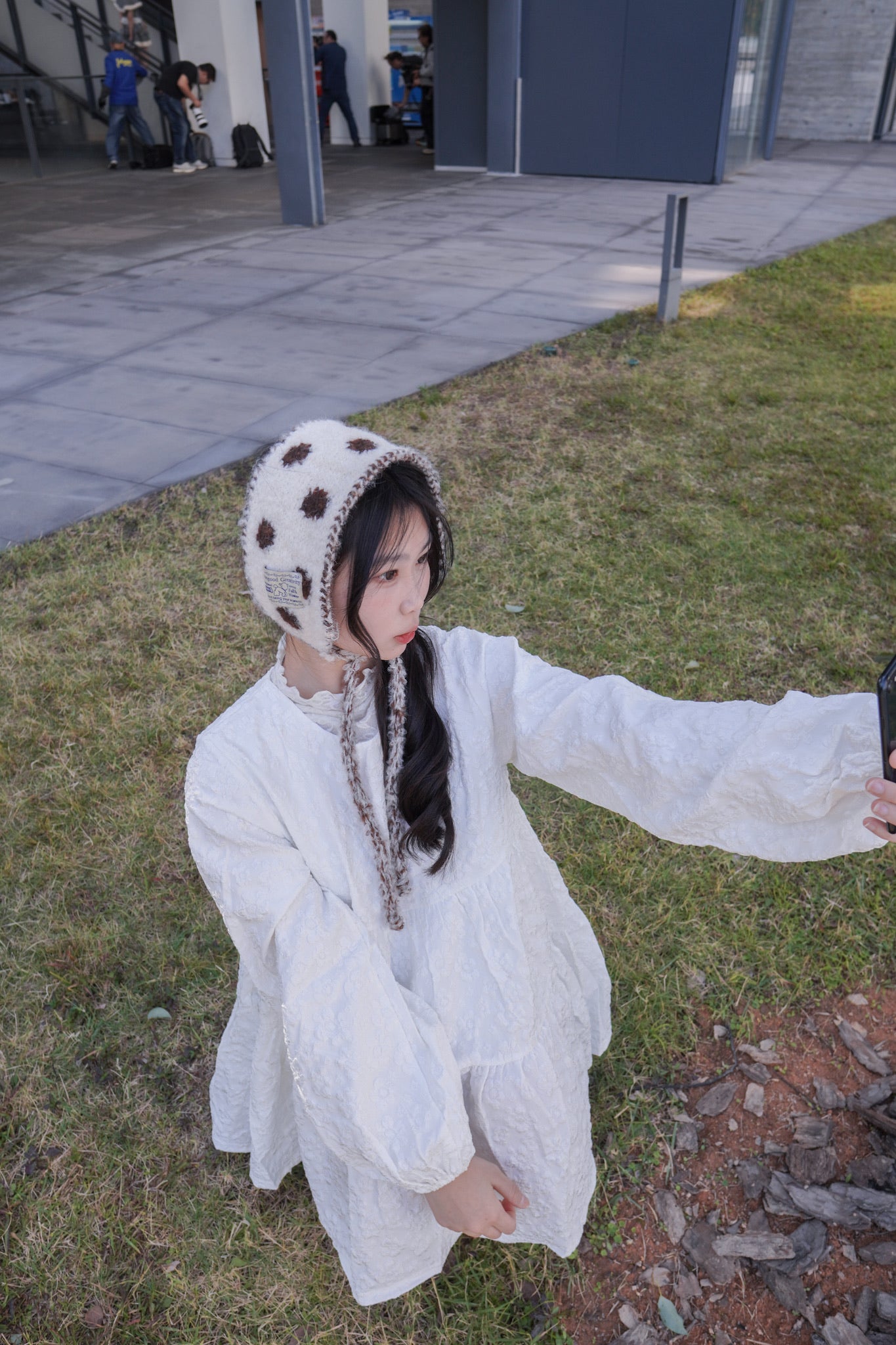 <現貨> 小眾小奶白立體提花泡泡袖連身長袖Ops(有側口袋)