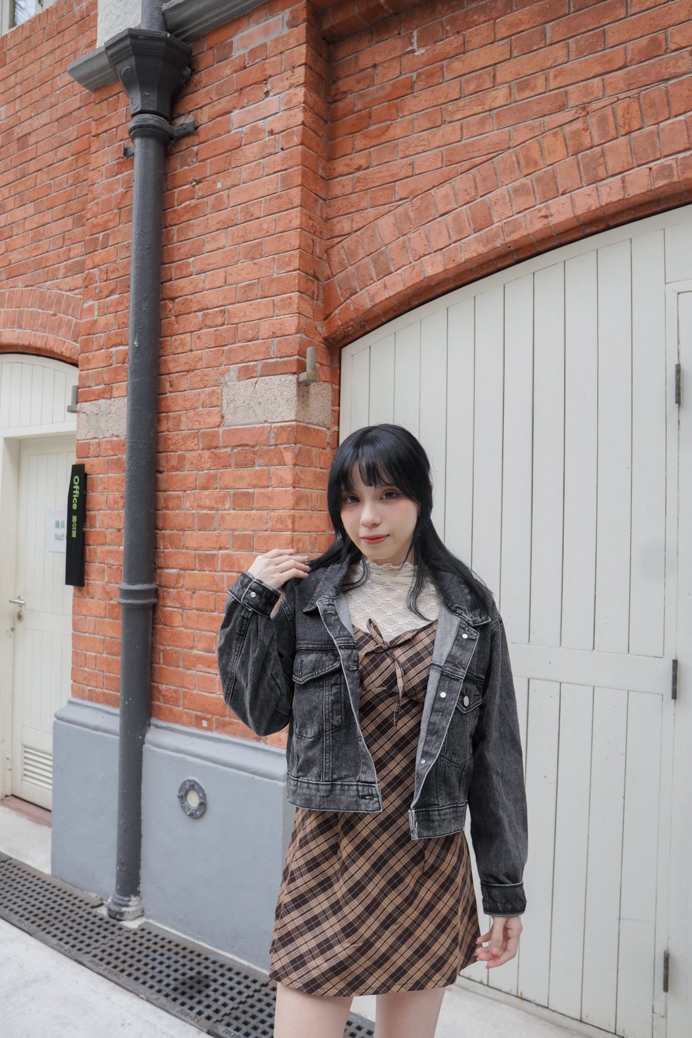 <現貨> 蕾絲提花透透高領長袖打底上衣｜兩色入