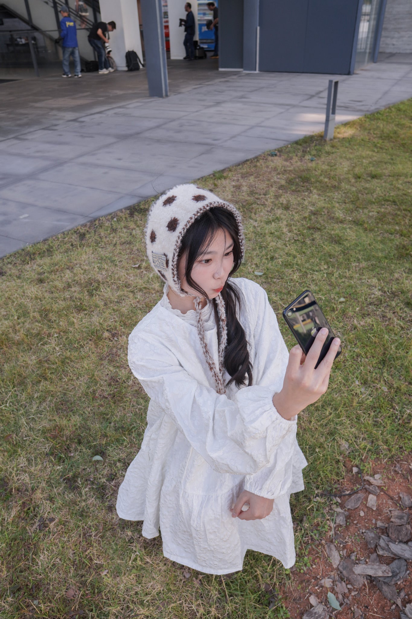 <現貨> 小眾小奶白立體提花泡泡袖連身長袖Ops(有側口袋)