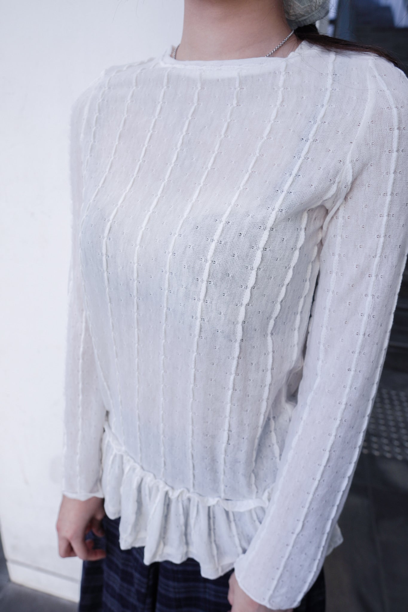 <現貨> 暗花傘型圓領條紋打底上衣