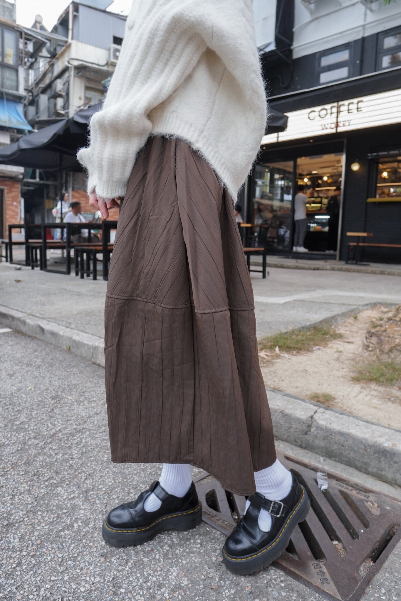 <現貨> 自家製 秋冬專屬! 肌理感口袋半身長裙｜兩色入