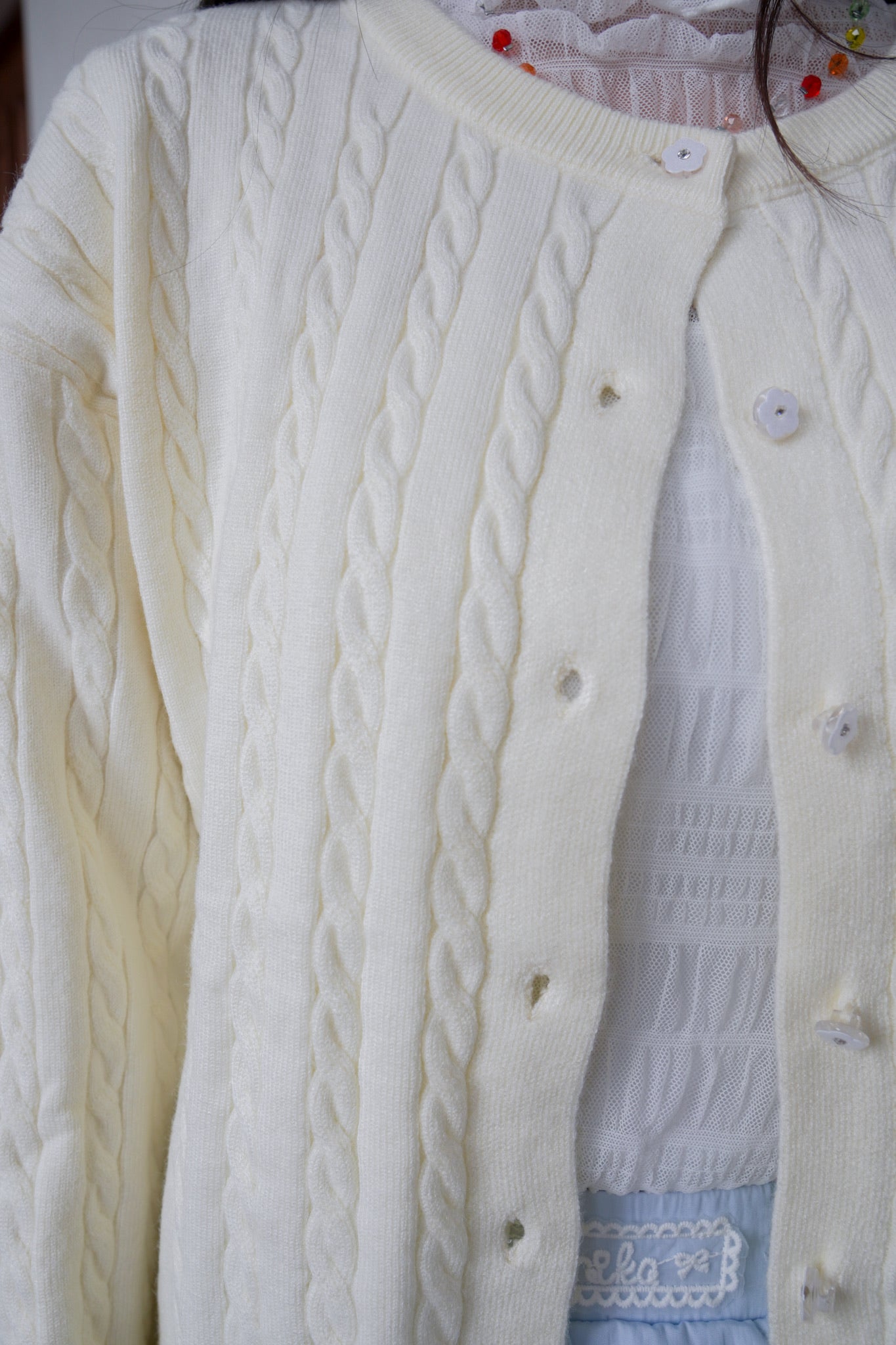 <現貨> 超可愛糖果色～棉花中長款花朵扣麻花開胸外套｜淺黃