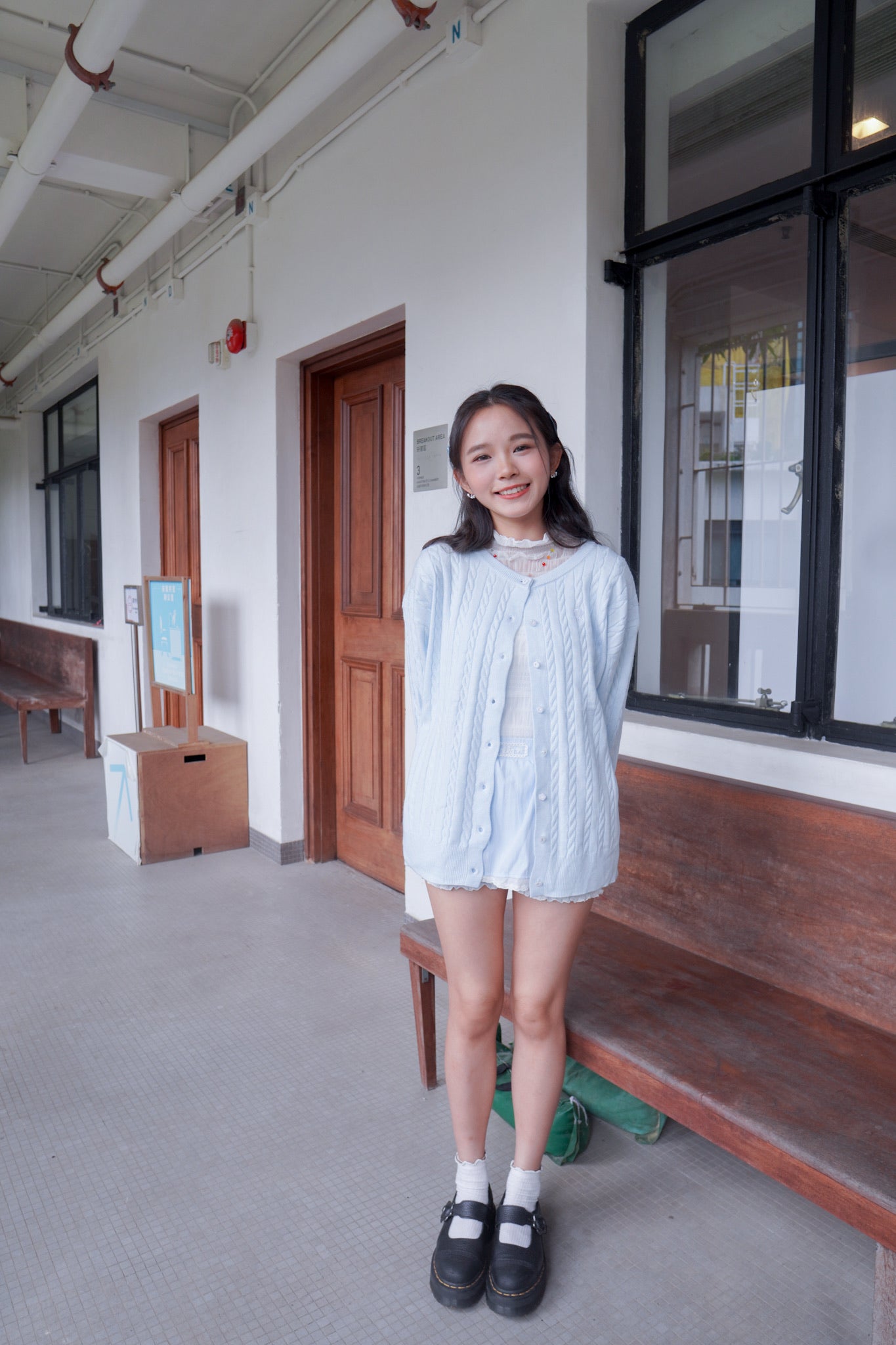 <現貨> 超可愛糖果色～棉花中長款花朵扣麻花開胸外套｜天藍