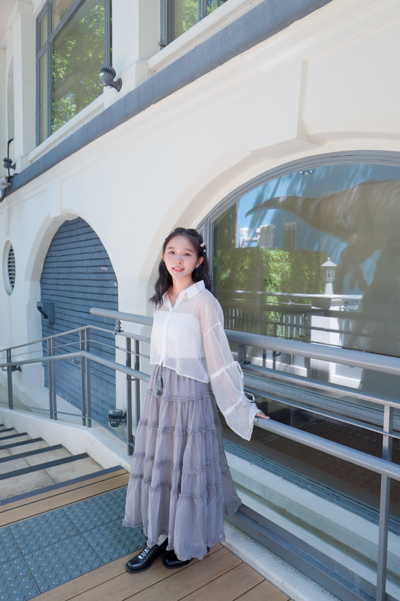 <預訂> 蝴蝶結綁帶短版開胸透透長袖裇衫