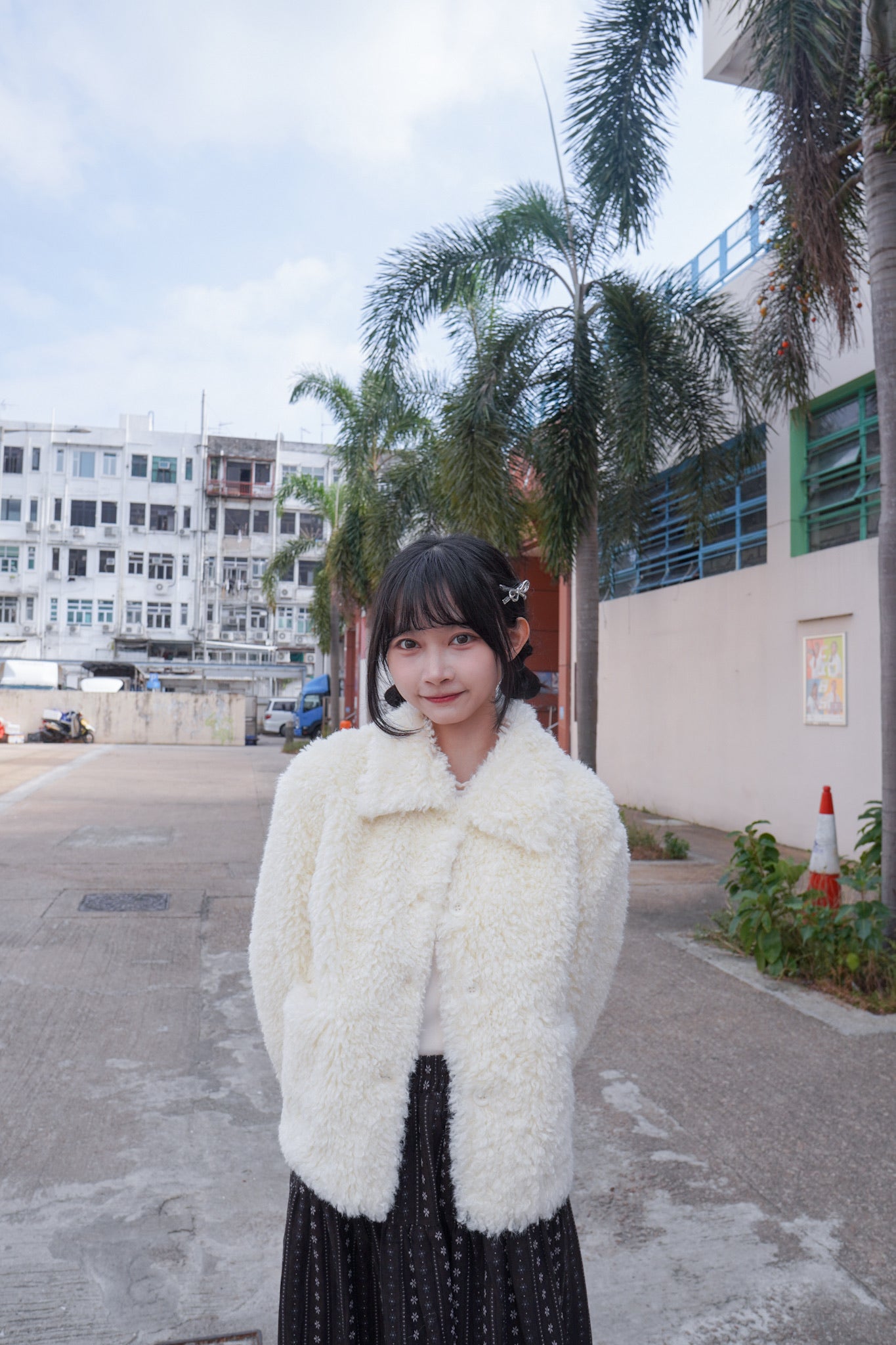 <現貨> 自家製 毛茸茸奶杏反領口袋外套